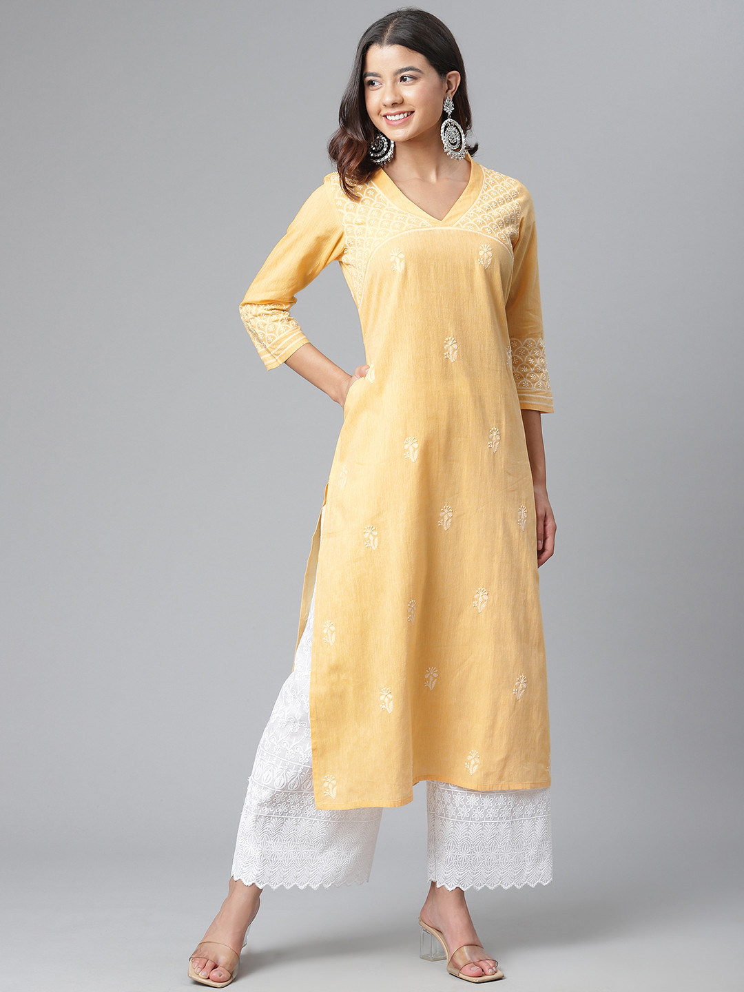 akheri Women Yellow & White Handloom Cotton Chikankari Embroidered Mangalgiri Kurta