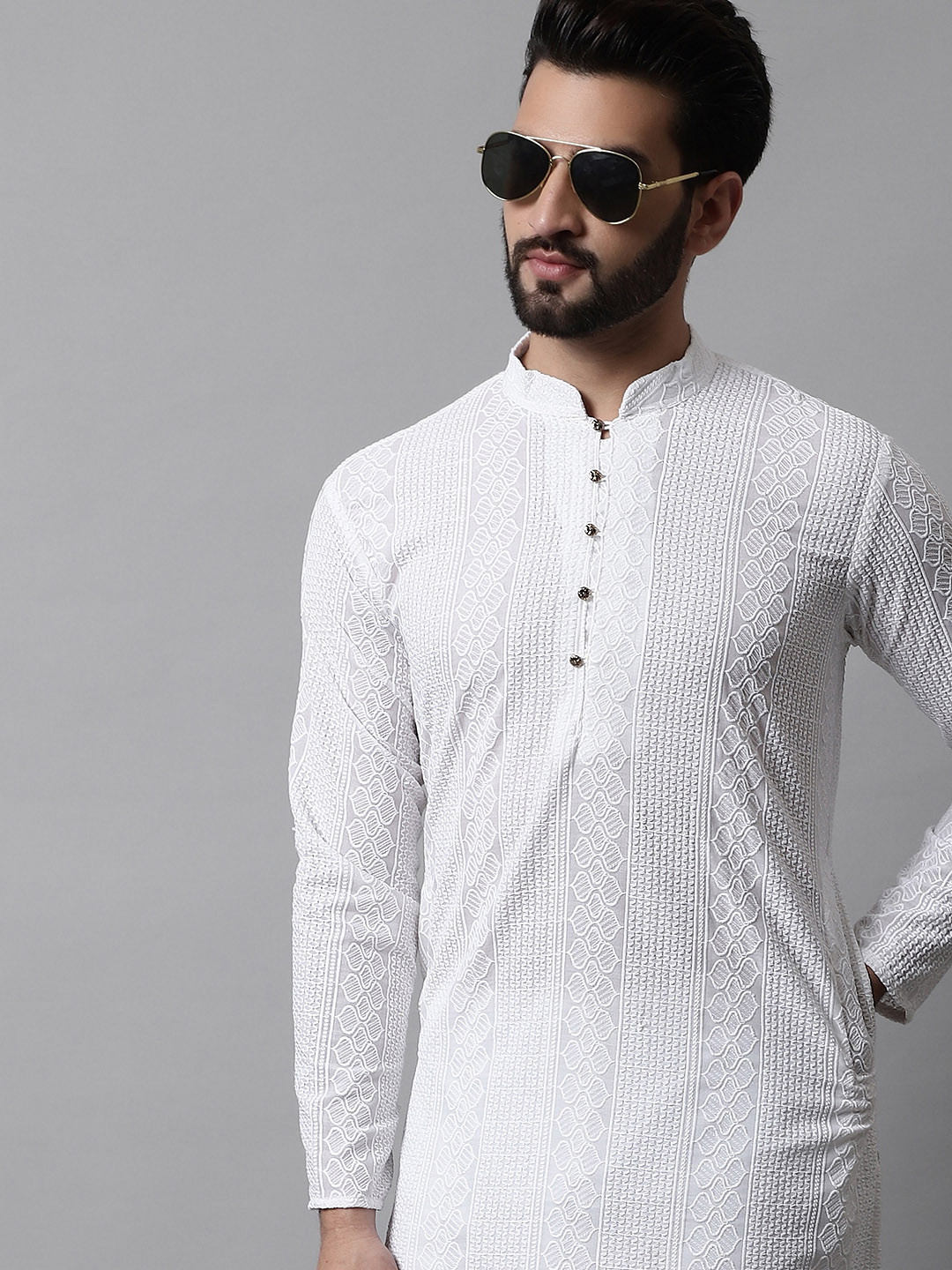Jompers Men White Cotton Embroidered Chikankari Kurta