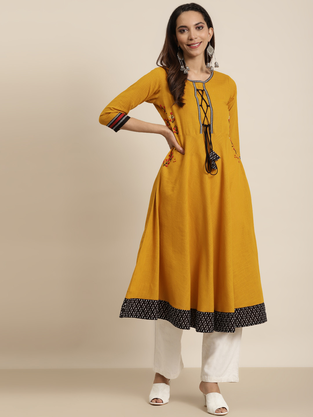 YASH GALLERY Women Mustard Yellow & Black Solid Thread Work Anarkali Kurta