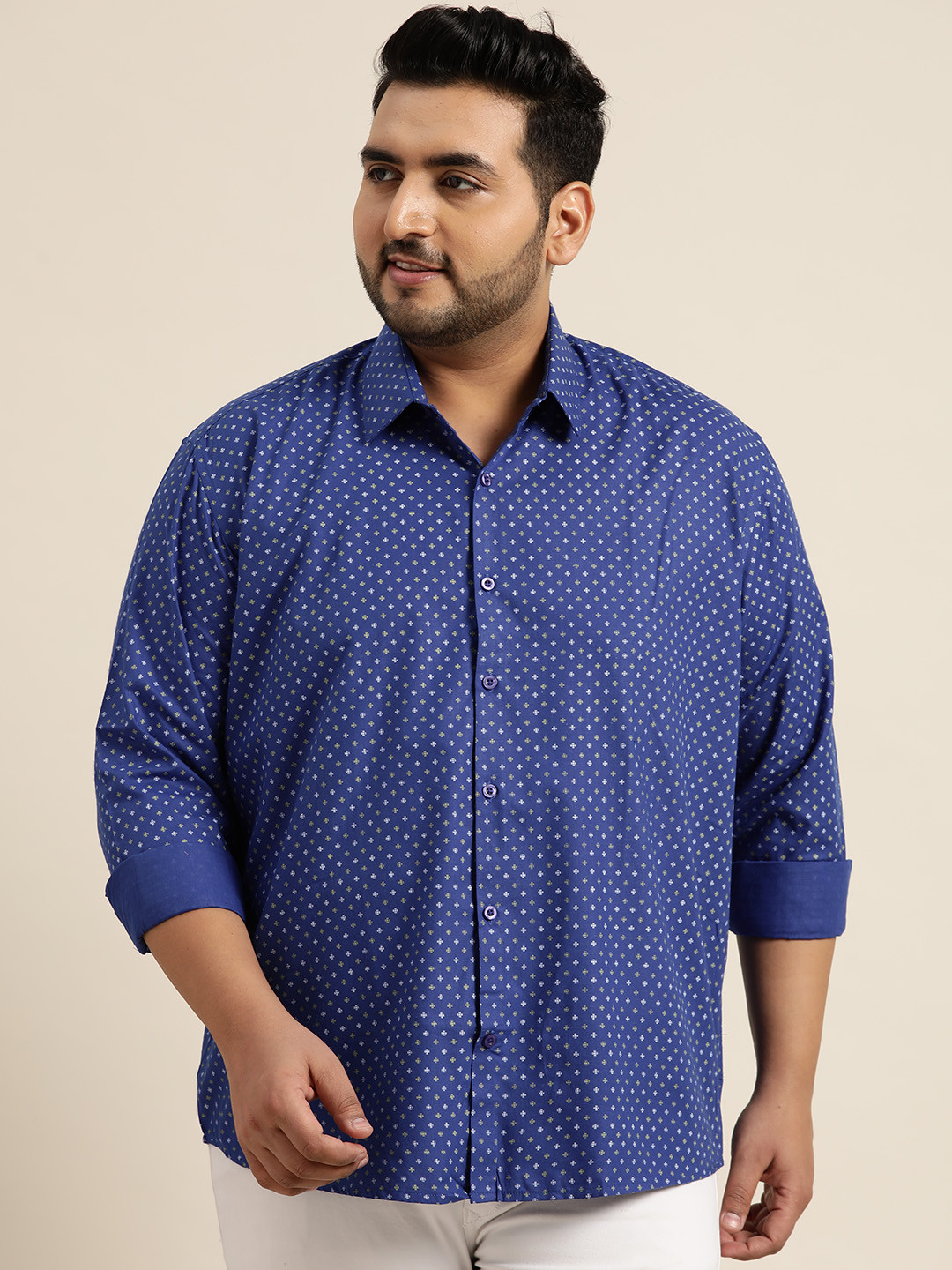 SOJANYA PLUS Men Blue & White Pure Cotton Classic Printed Casual Shirt