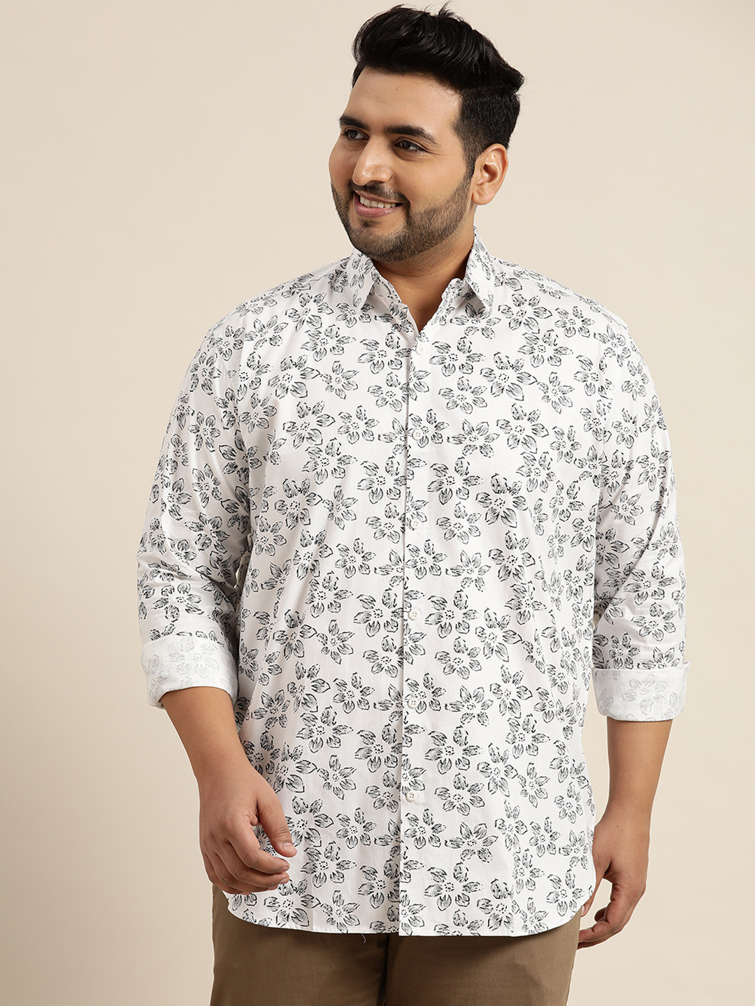 SOJANYA PLUS Size Men White & Grey Floral Printed Pure Cotton Classic Casual Shirt
