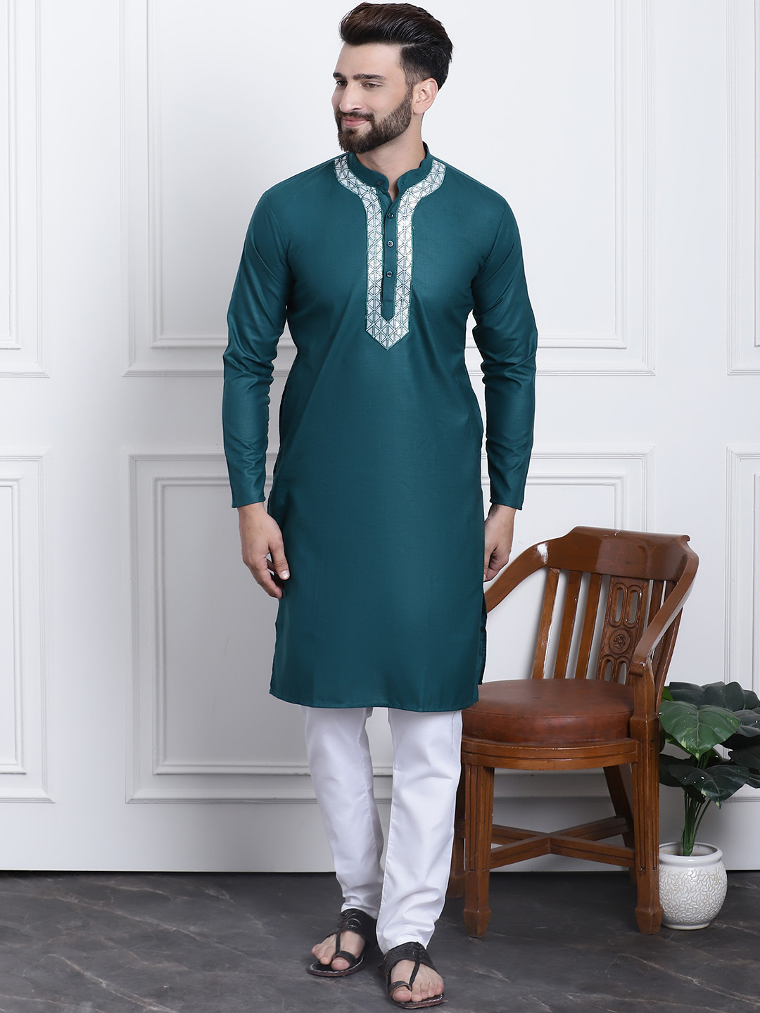 SOJANYA Men Green & Silver Straight Yoke Design Straight Cotton Kurta with Pyjamas