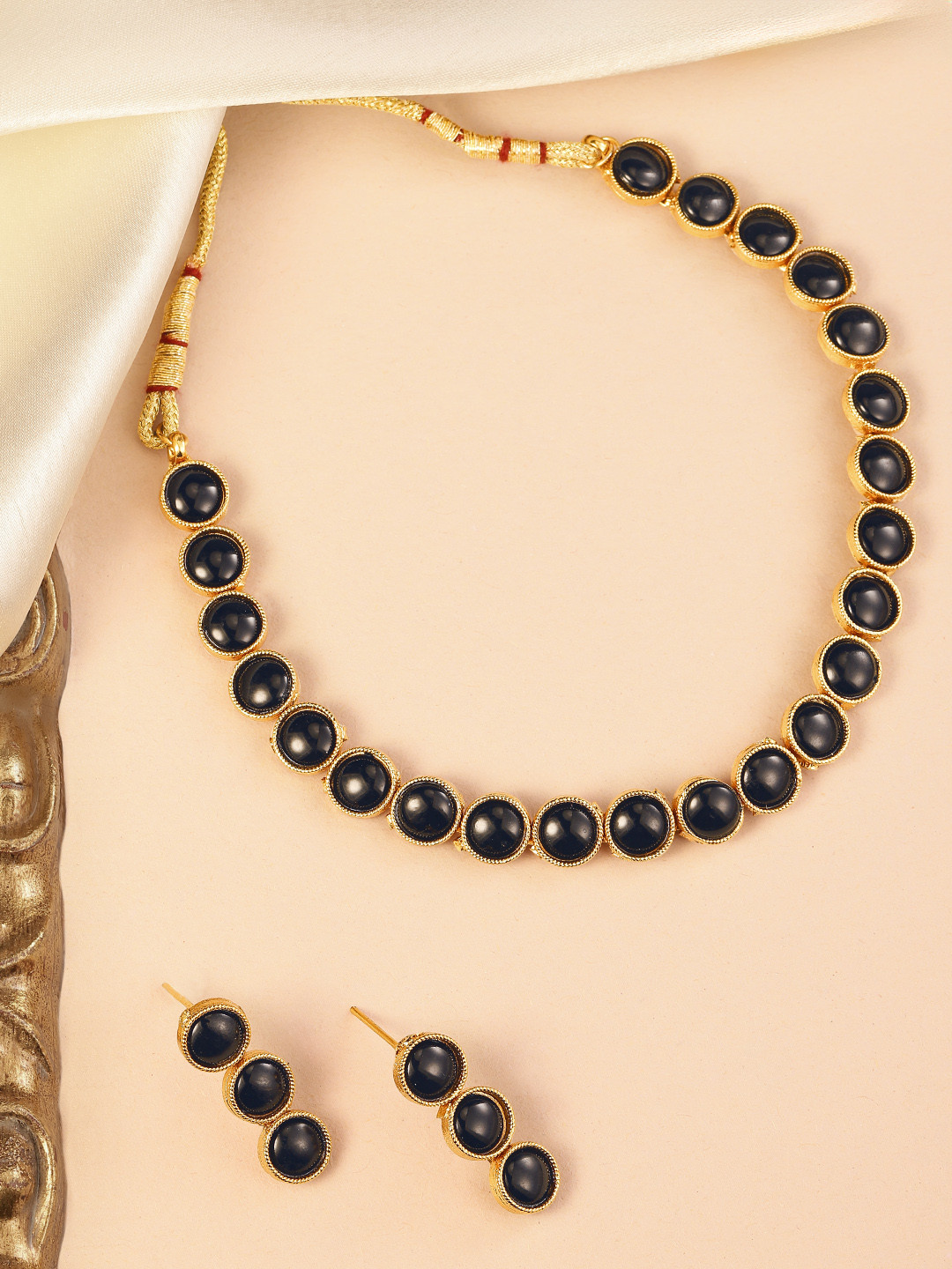Peora Black & Gold Plated Choker Jewellery Set