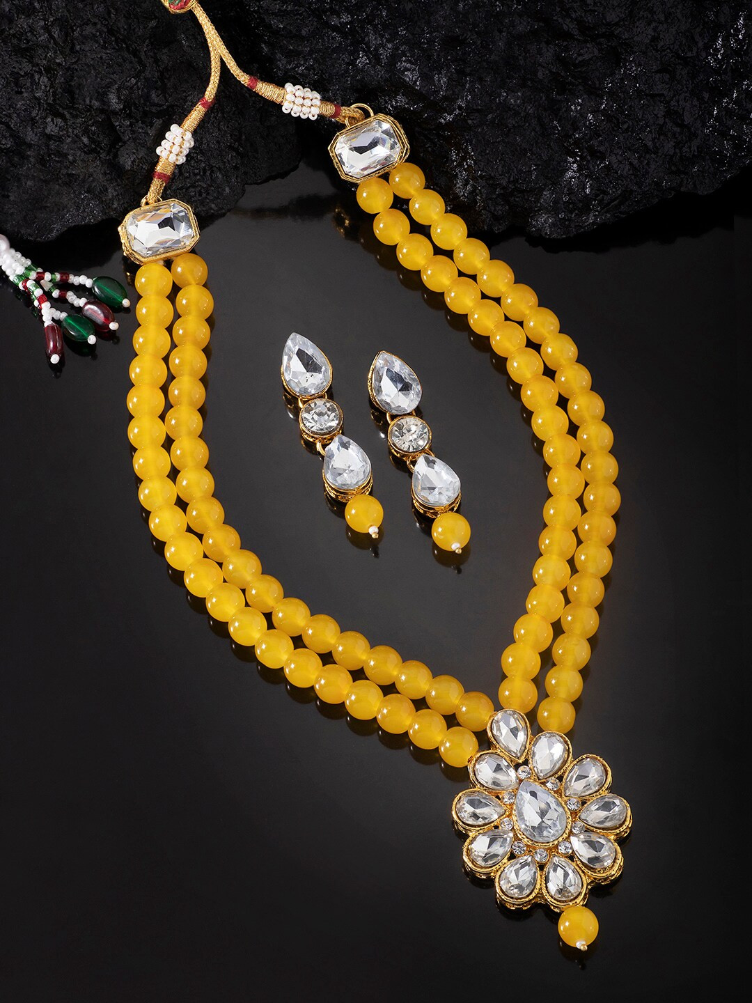Peora Yellow & White Gold-Plated Kundan Studded Beaded Handcrafted Jewellery Set