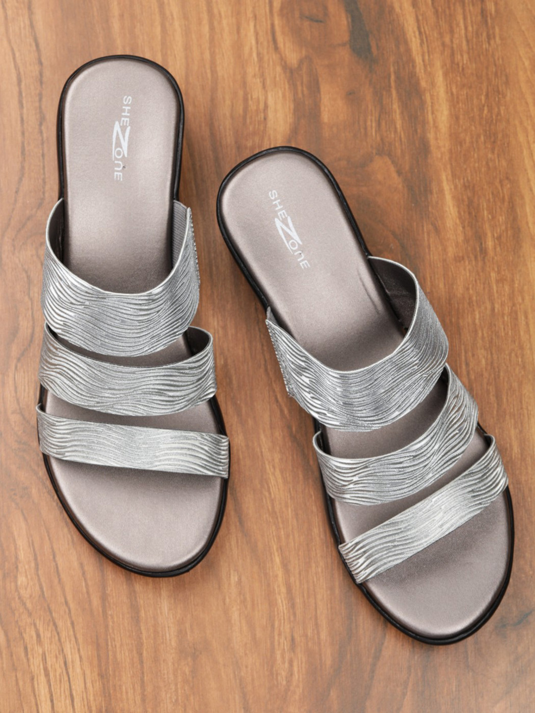 Shezone Women Grey Striped Sandals