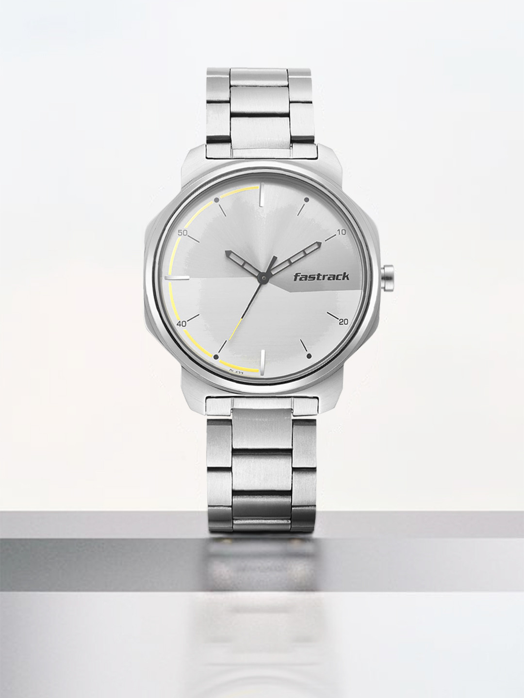 Fastrack STUNNERS 1.0 Men Silver-Toned Analogue Watch 3254SM01