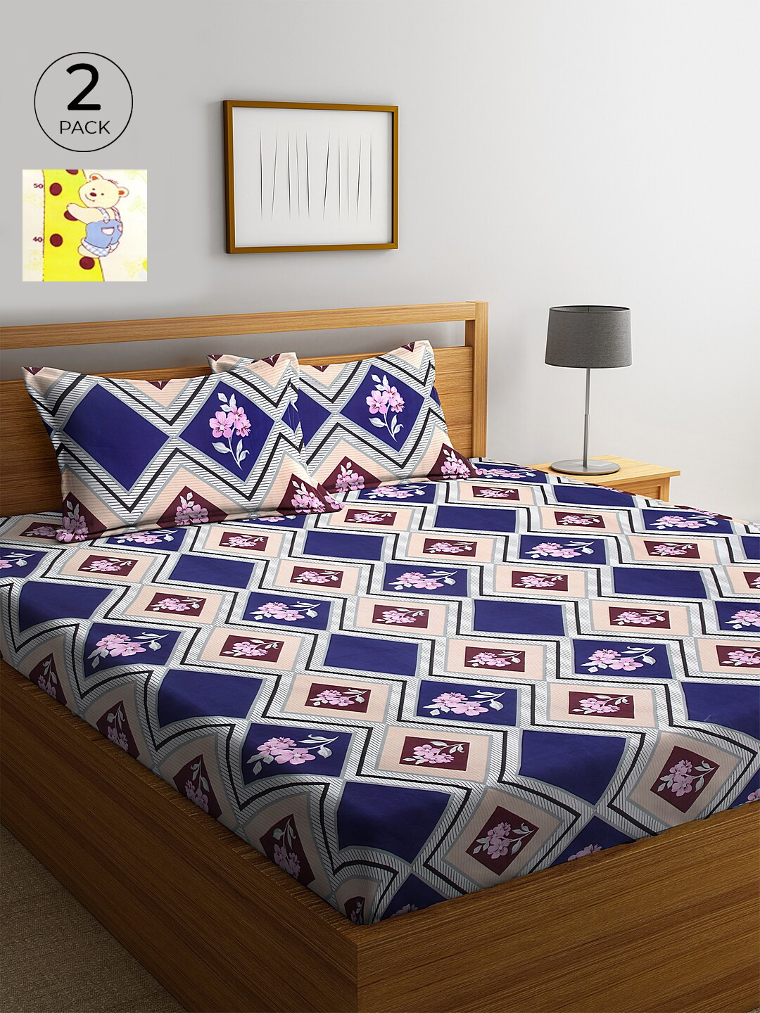 KLOTTHE Cream Geometric Cotton 210 TC King Fine 2 Bedsheet with 4 Pillow Covers-98 x 89 inches