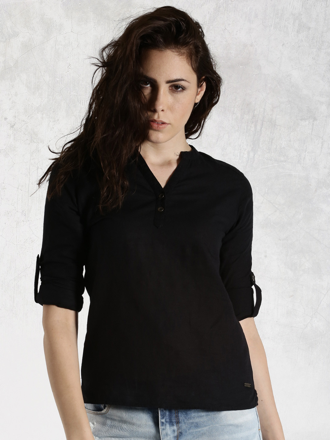 Roadster Black Cotton Linen Top With Roll-Up Sleeves