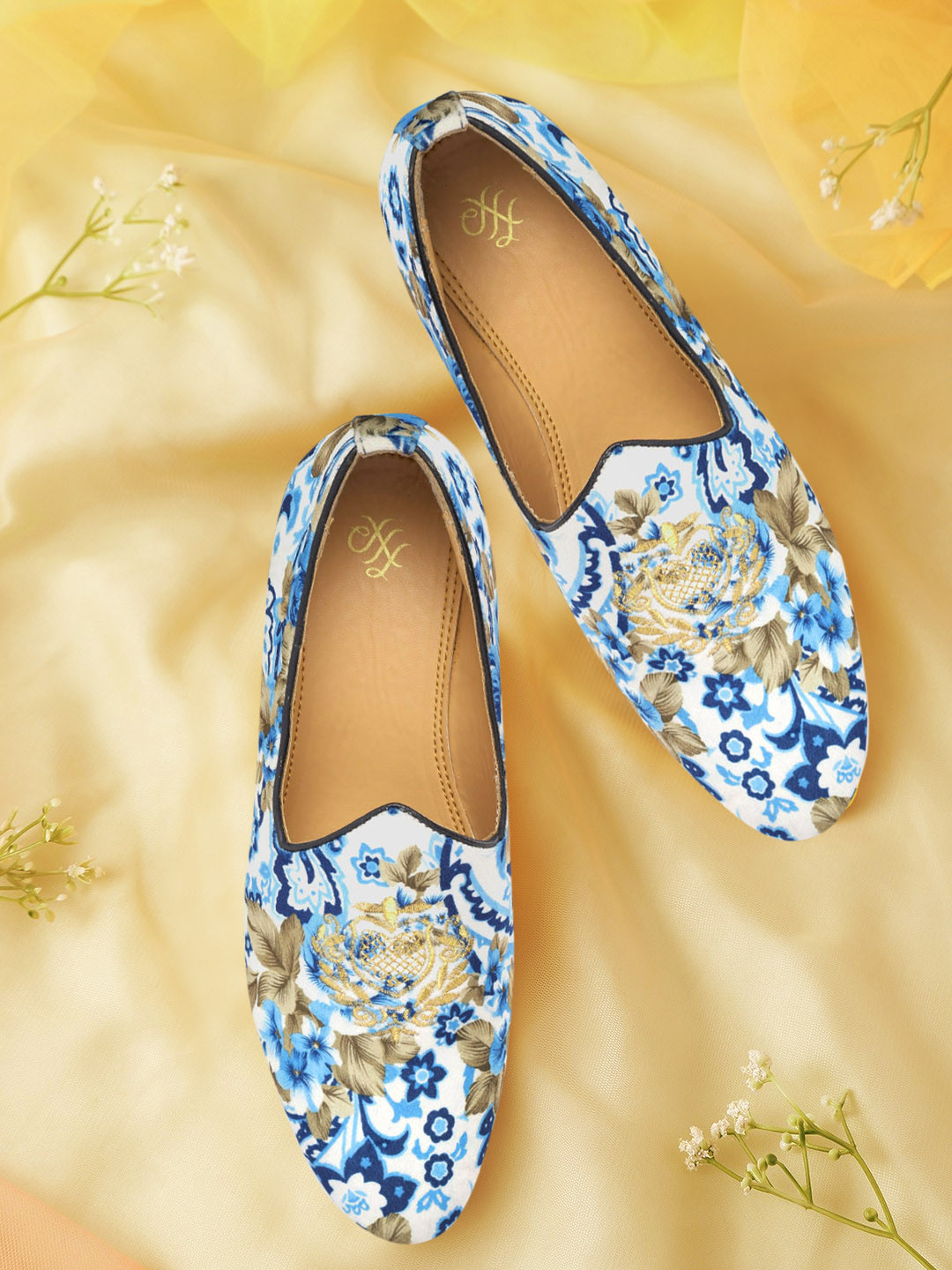 House of Pataudi Men White & Blue Floral Print Slip-Ons