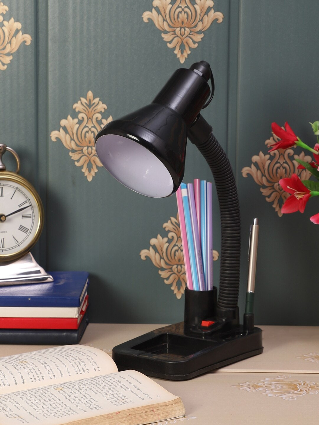 MFD HOME FURNISHING Black & White Solid Traditional Study Table Lamp