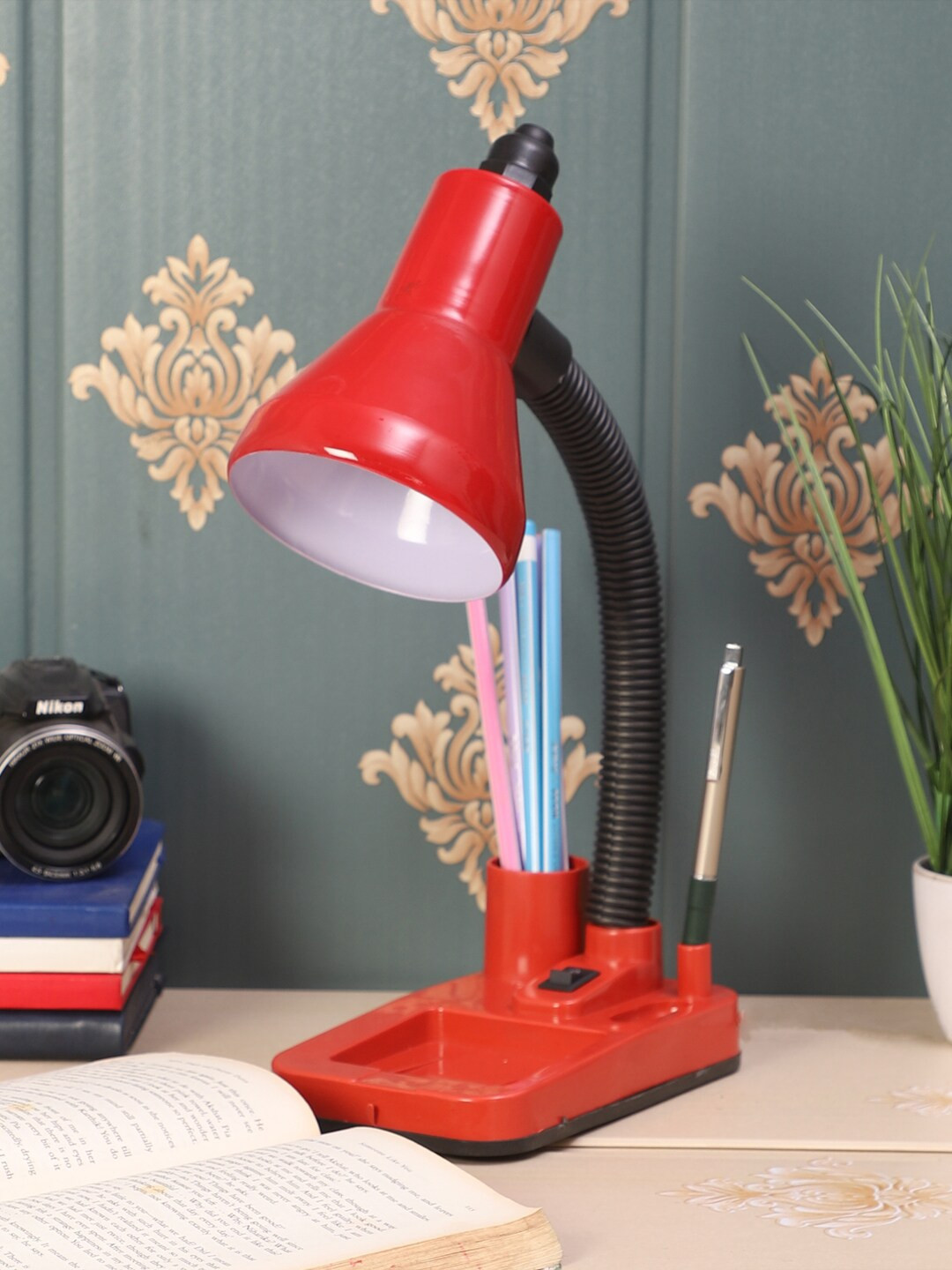 MFD HOME FURNISHING Red & Black Colourblocked Traditional Study Lamp