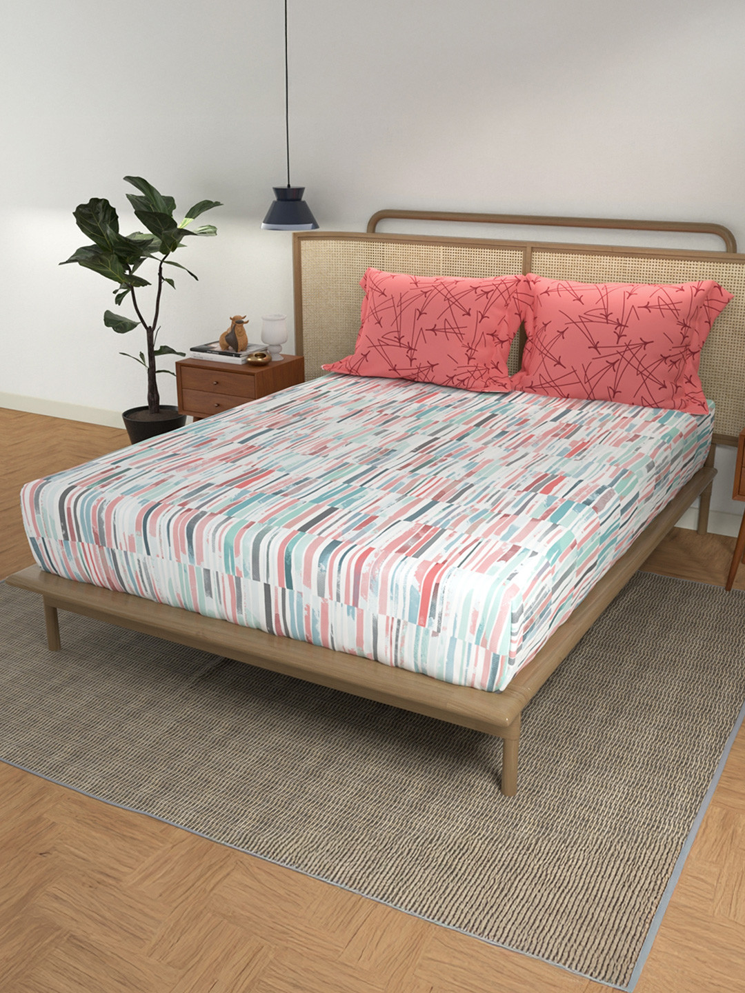 URBAN SPACE Pink Striped Cotton 160 TC Queen Bedsheet with 2 Pillow Covers-89 x 96 inches