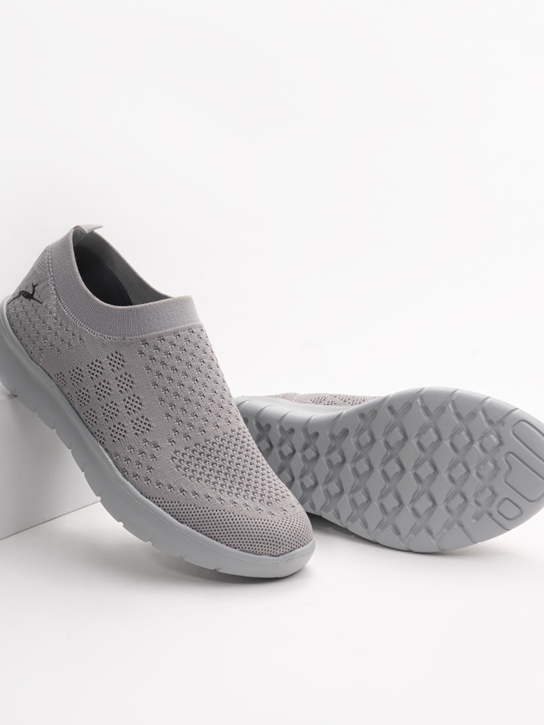 Marc Loire Women Textured Slip-On Sneakers