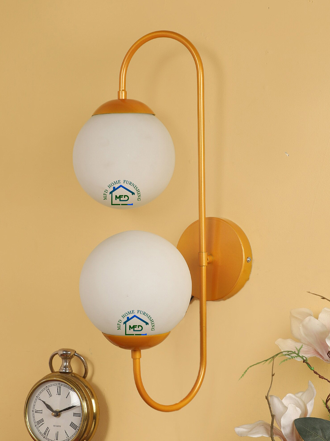 MFD HOME FURNISHING Gold-Toned & White Self Design Quirky Armed Sconces