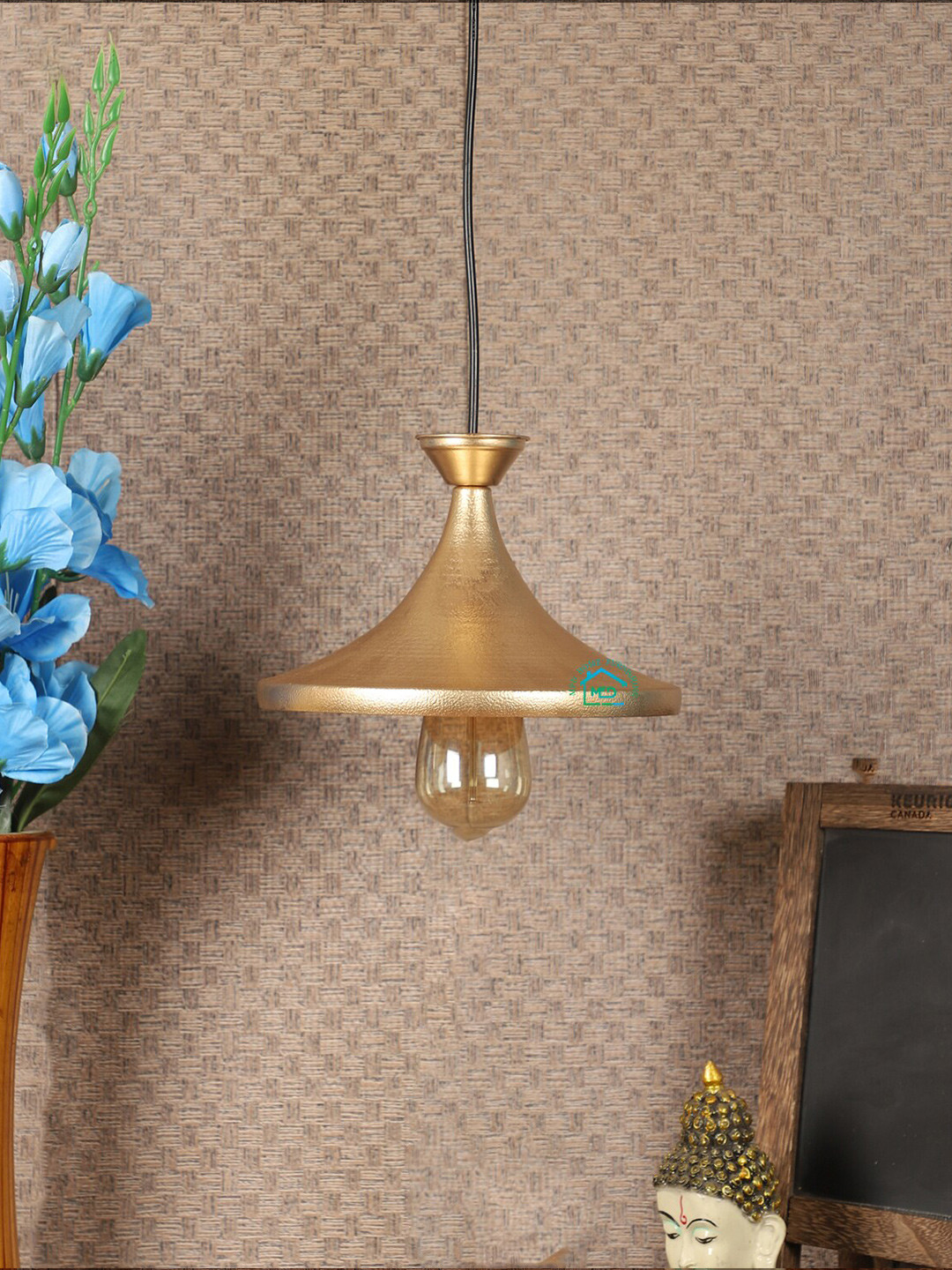 MFD HOME FURNISHING Gold-Toned & Black Textured Traditional Hanging Lamp