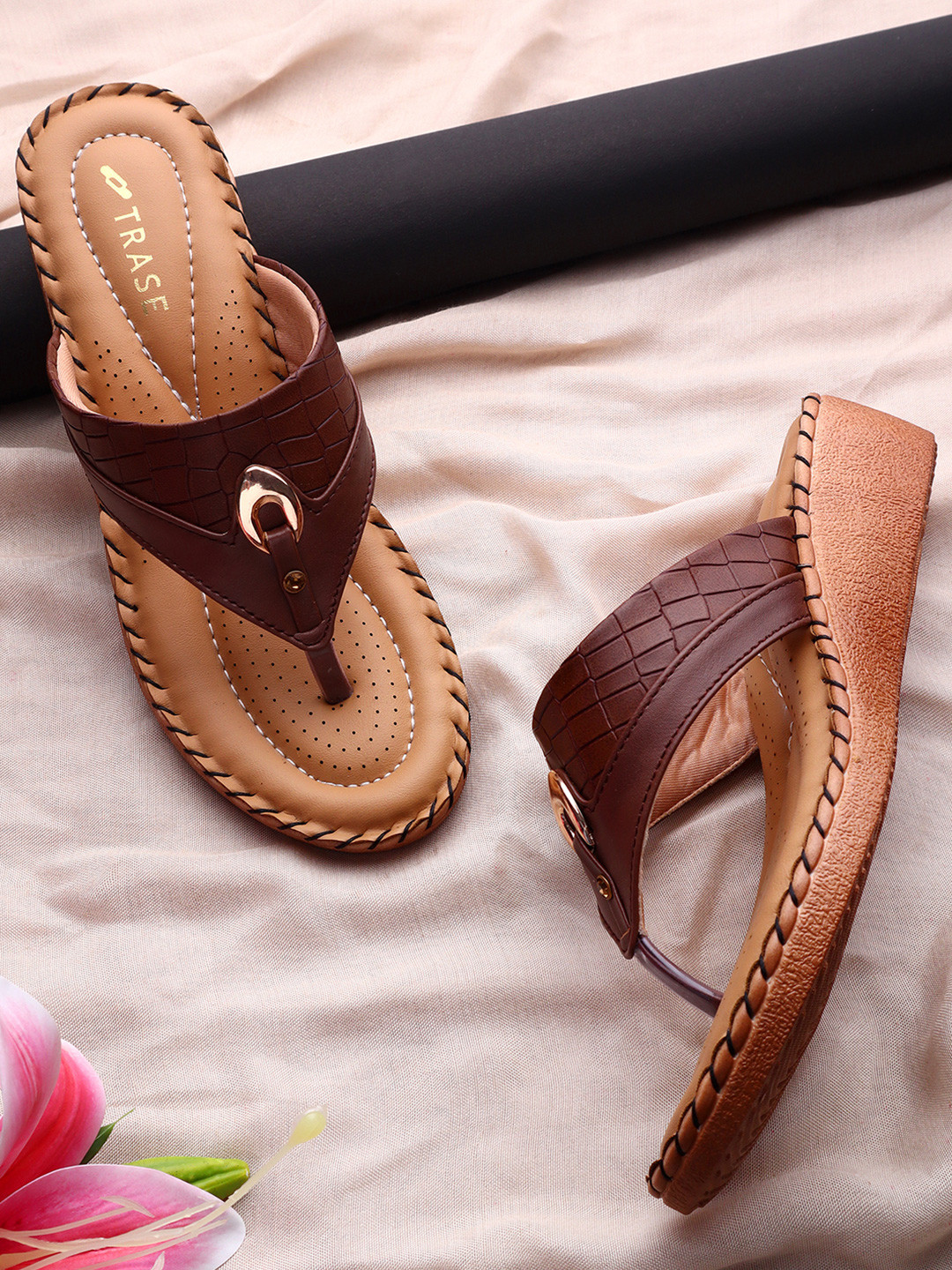 TRASE Women Brown Animal Textured Colourblocked Stay Open Toe Flats