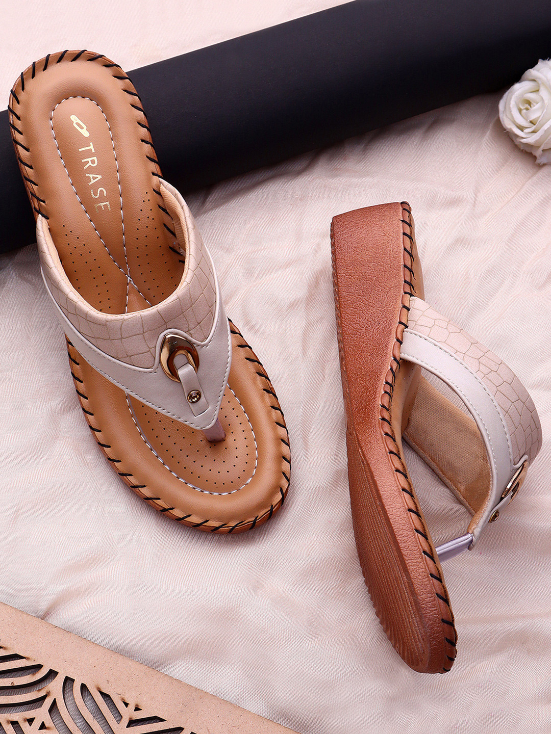 TRASE Women Cream-Coloured Animal Textured Colourblocked Stay Open Toe Flats