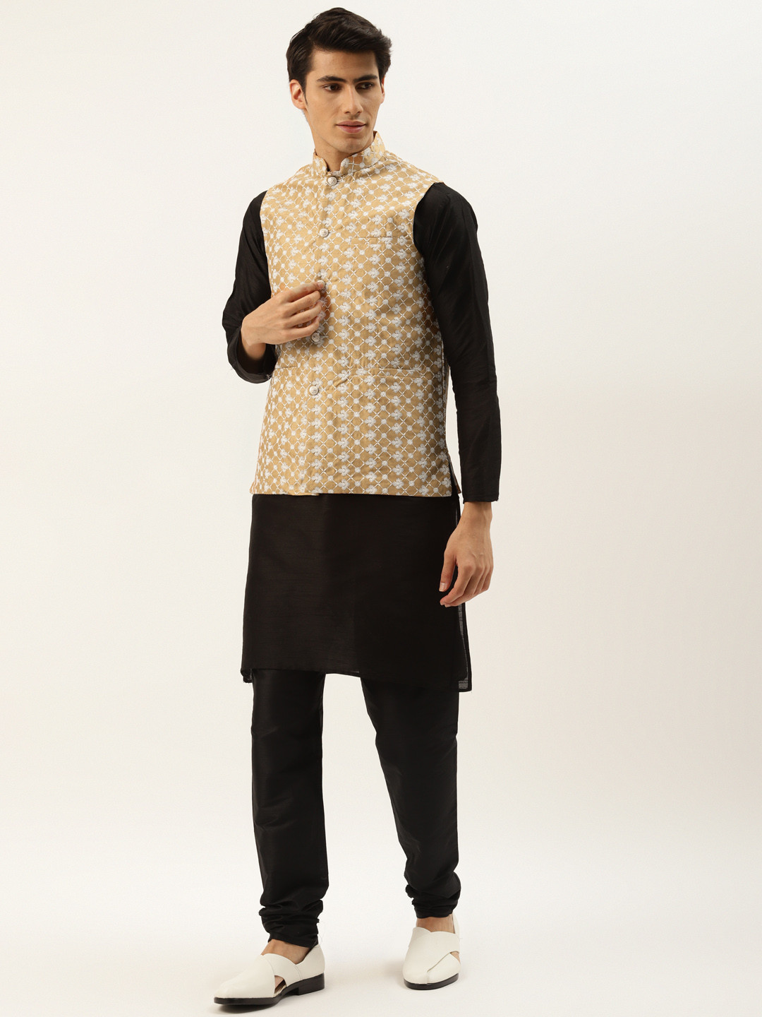 SOJANYA Men Black Thread Work Kurta with Churidar & Nehru Jacket