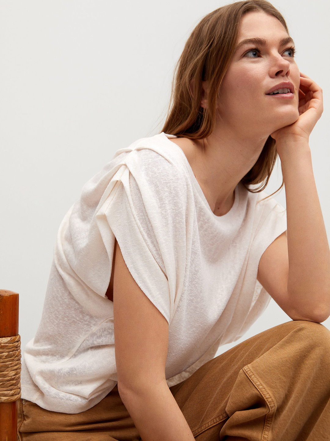 MANGO Women Off White Solid T-shirt with Ruched Detail