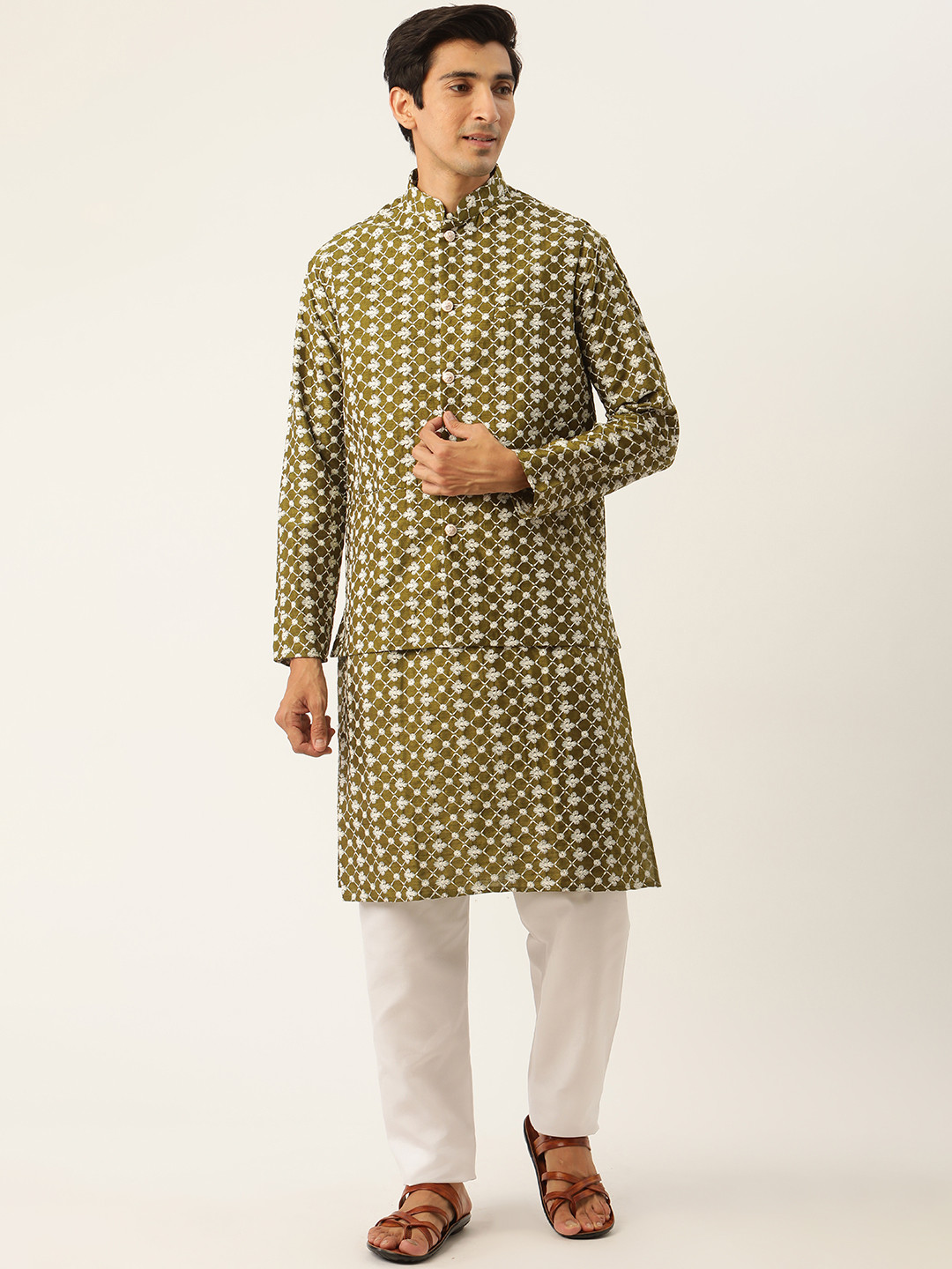 SOJANYA Men Green Ethnic Motifs Embroidered Kurta Set With Nehru Jacket