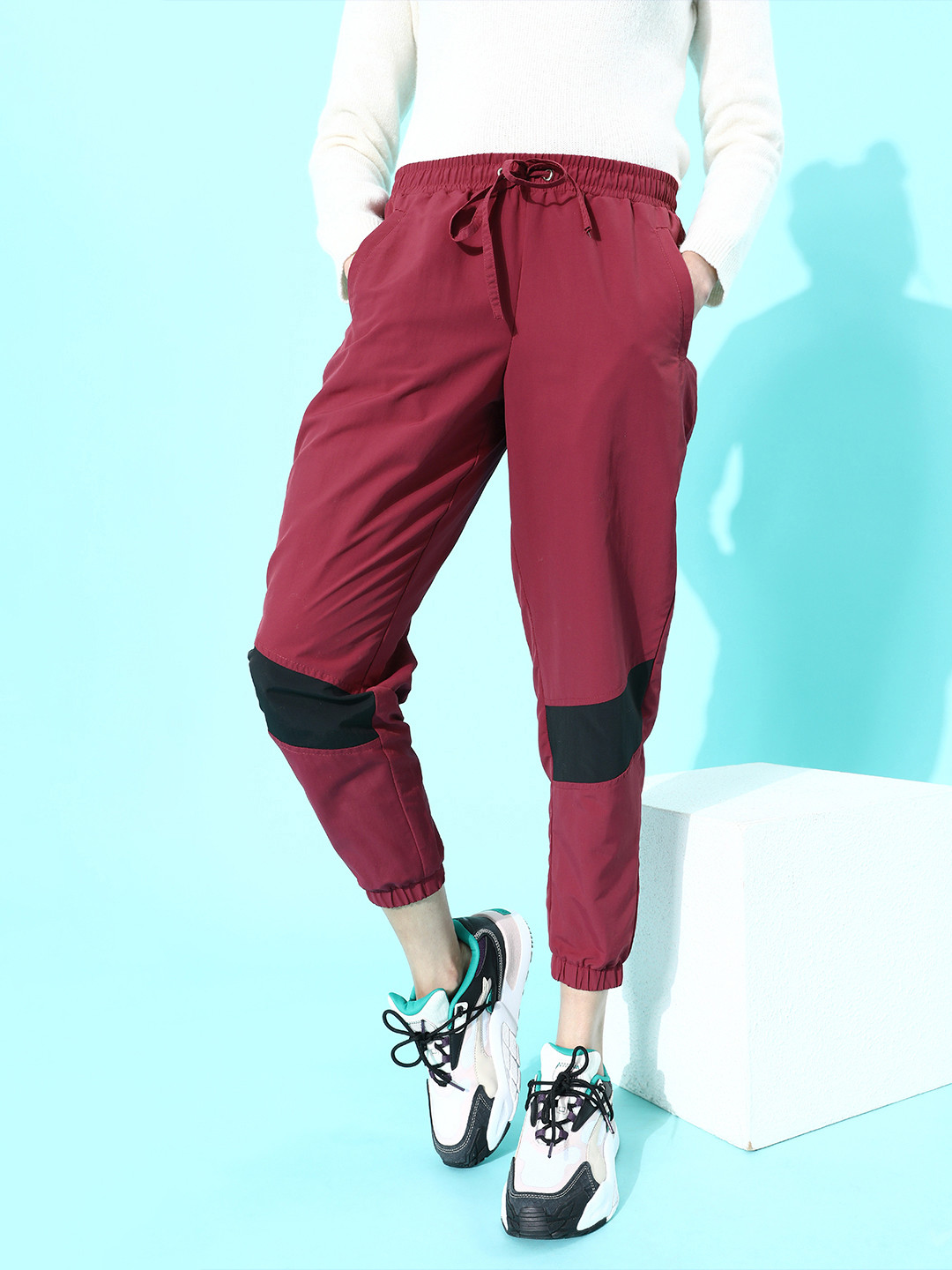 DressBerry Women Pretty Pink Colourblocked Cropped Track Pants