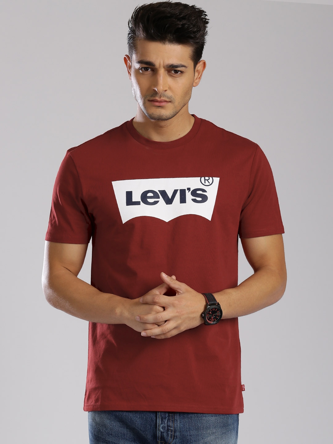 levis red tshirt