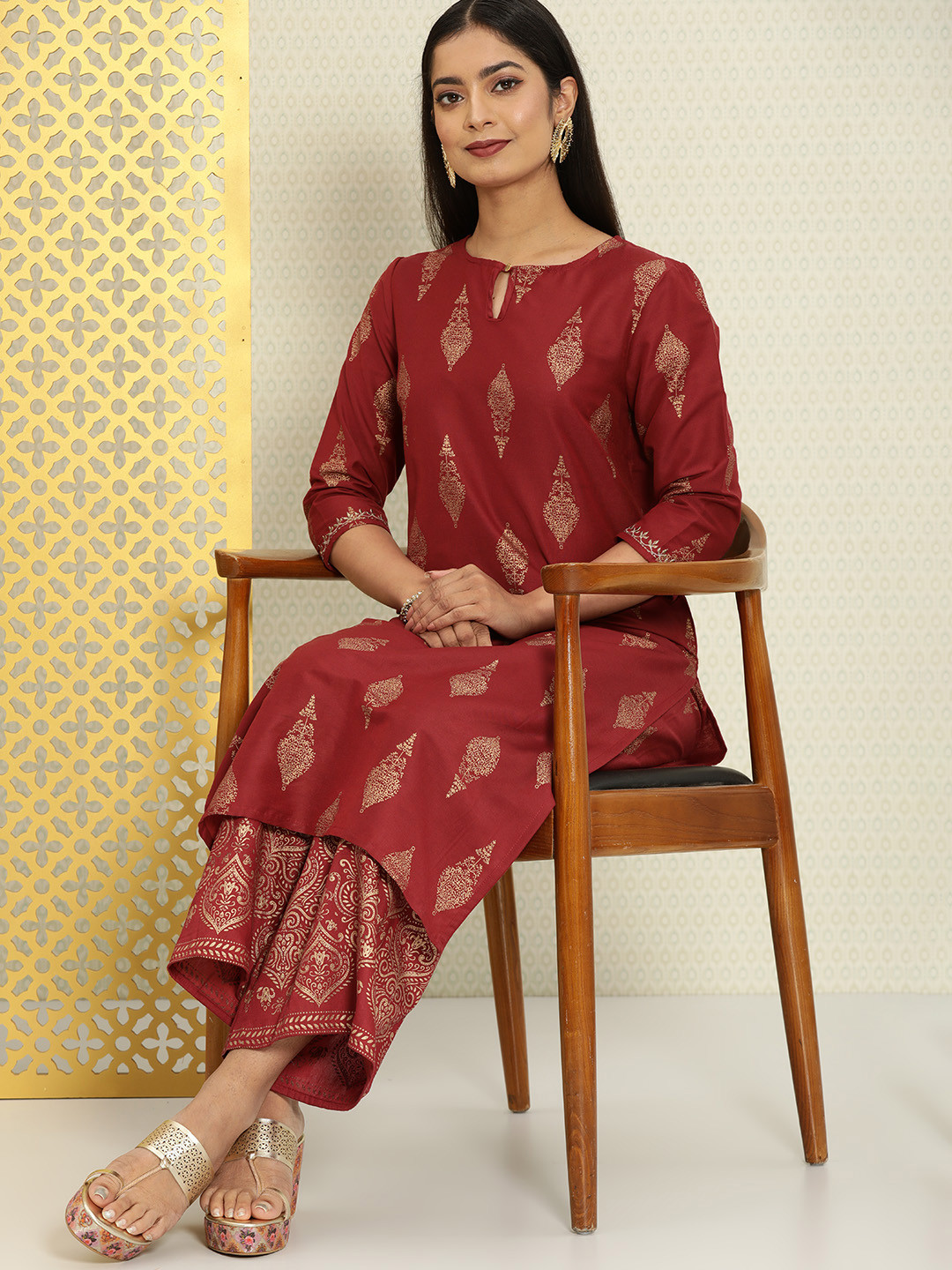 Ode by House of Pataudi Women Red & Golden Ethnic Foil Print Jashn Kurta with Palazzos