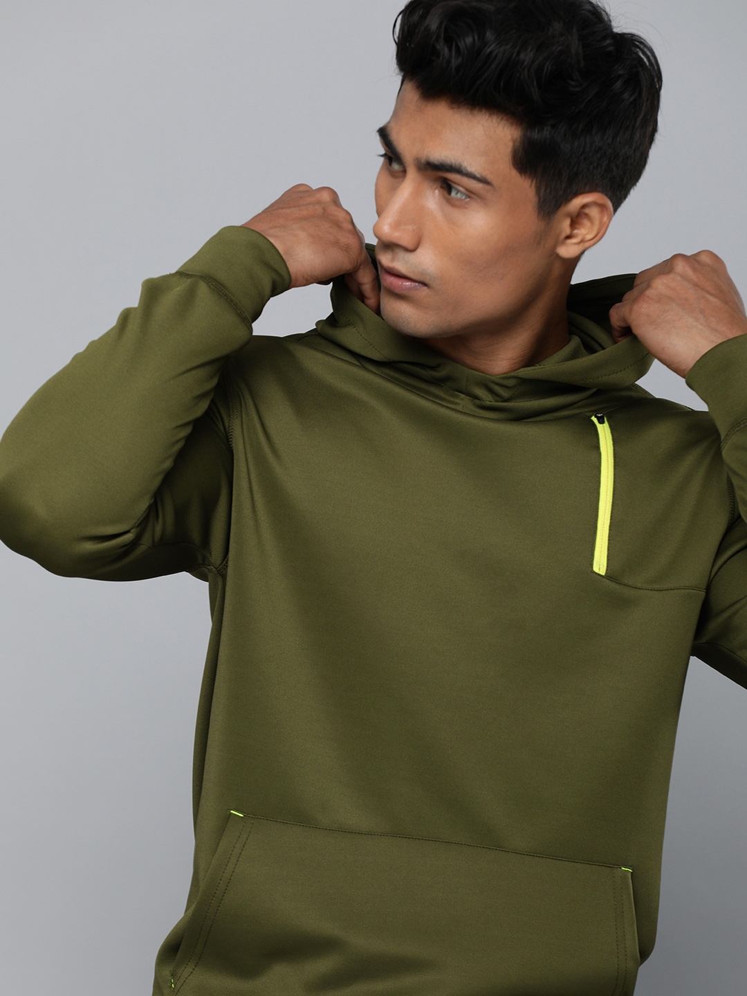 Hrx sweatshirt myntra clearance