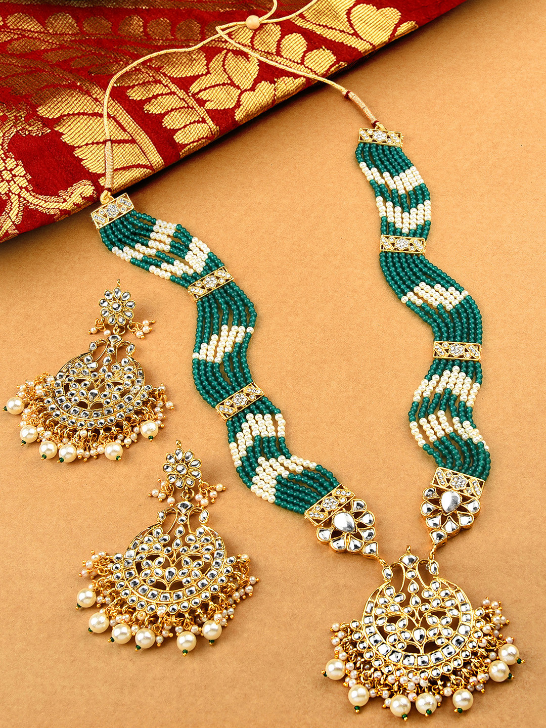 Zaveri Pearls Green & White Gold-Plated Kundan Studded Bridal Jewellery Set