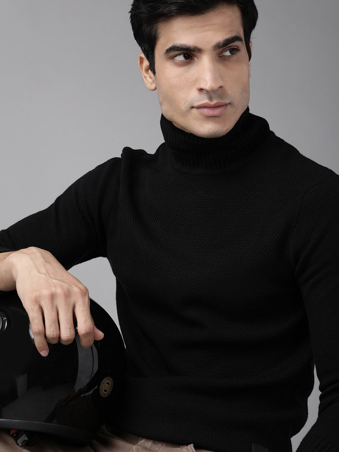 Roadster Men Black Pullover