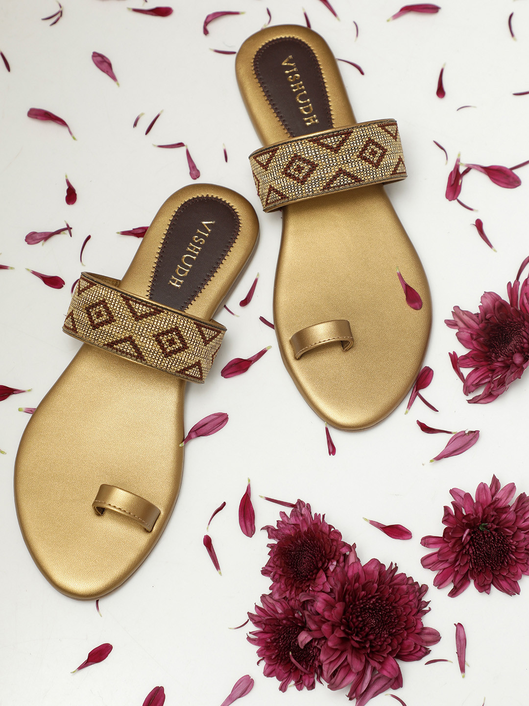 Vishudh Women Gold-Toned & Brown Textured One Toe Flats
