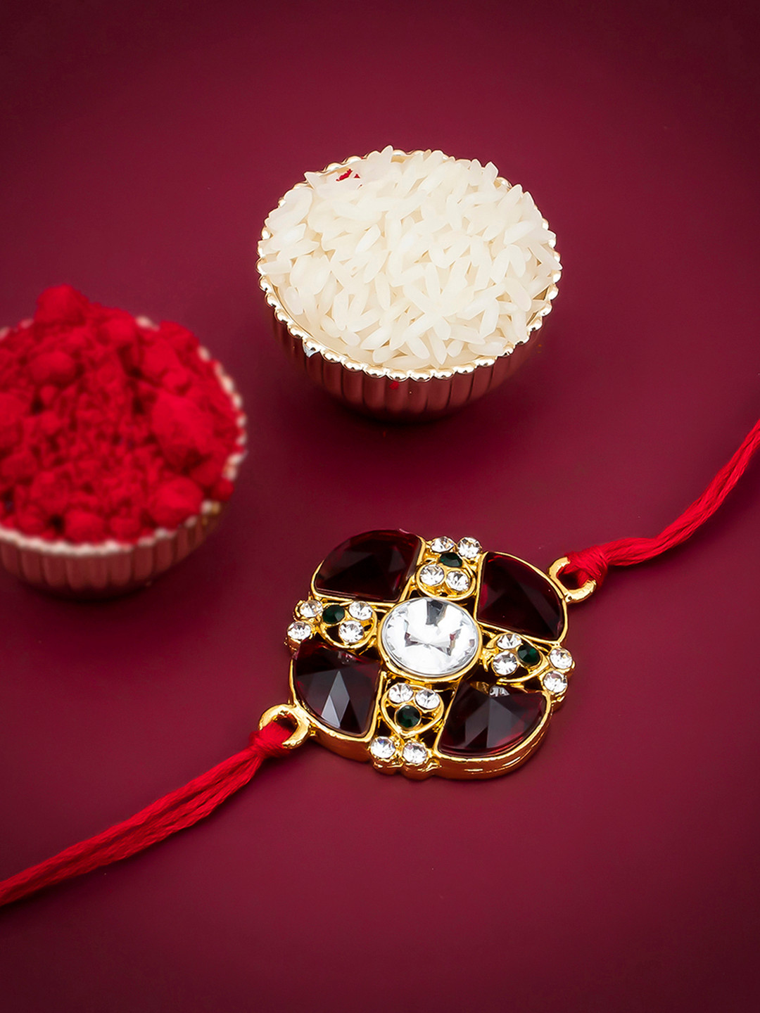 Sukkhi Rakhi Men Red & White Gold-Plated Rakhi With Roli-Chawal & Raksha Bandhan Greeting Card