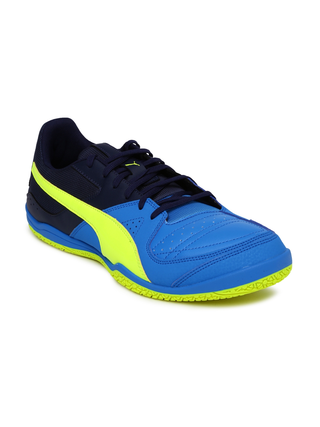 Buy PUMA Men Gavetto Sala Indoor Football Shoes - Sports Shoes Men 1434833 | Myntra