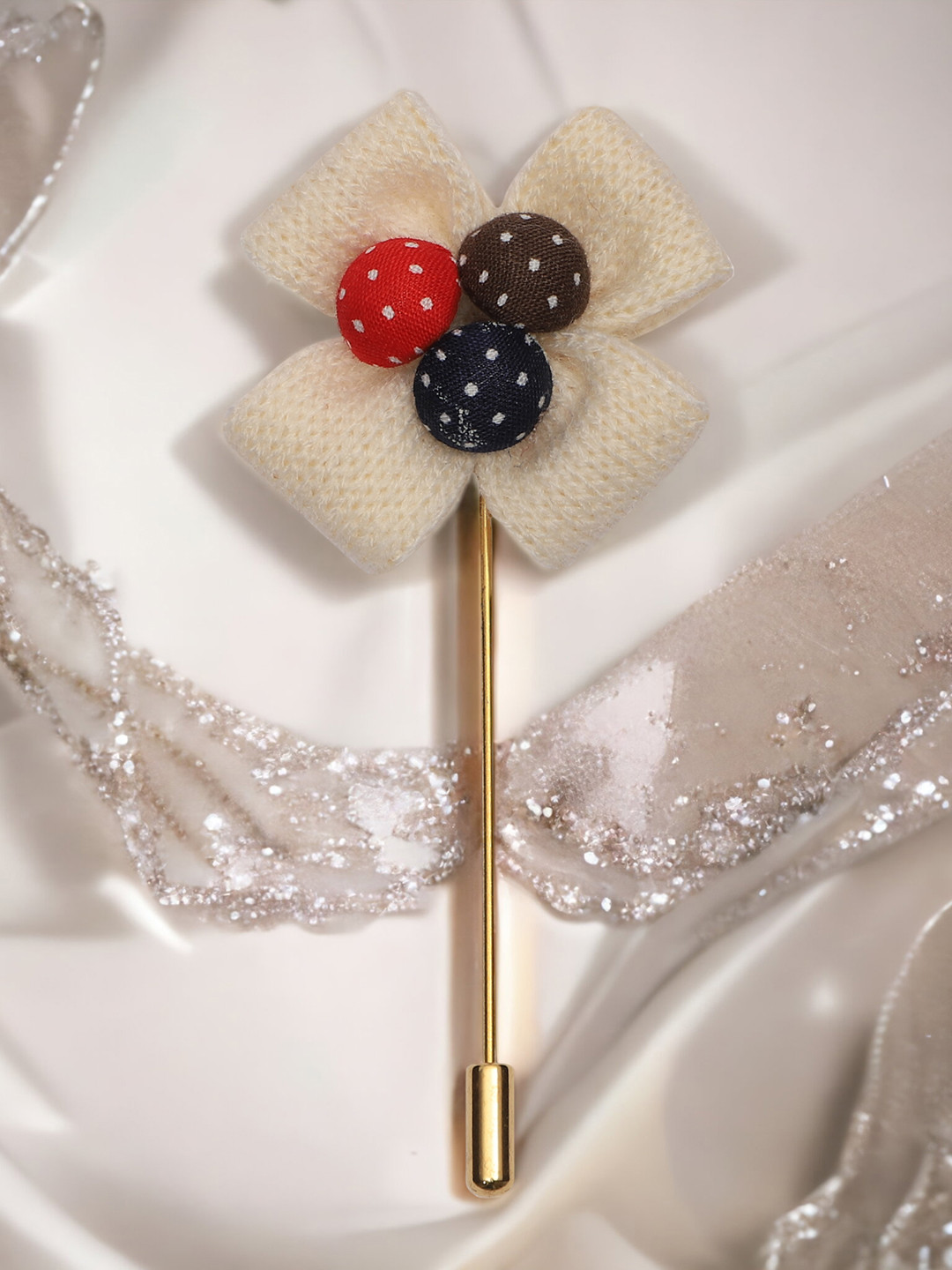 PELUCHE Unisex Off White & Red Floral Shaped Lapel Pin