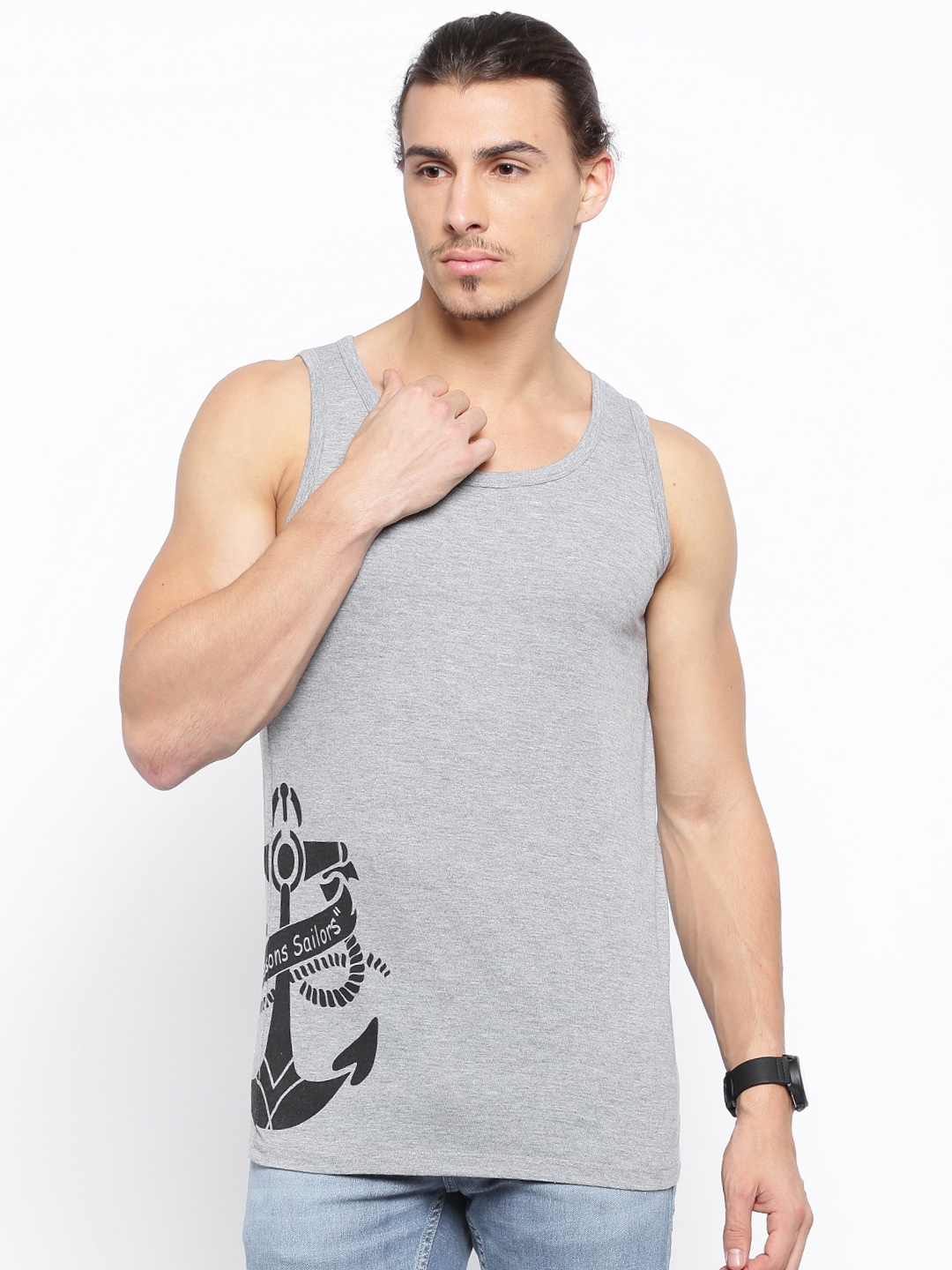 sleeveless t shirt mens myntra