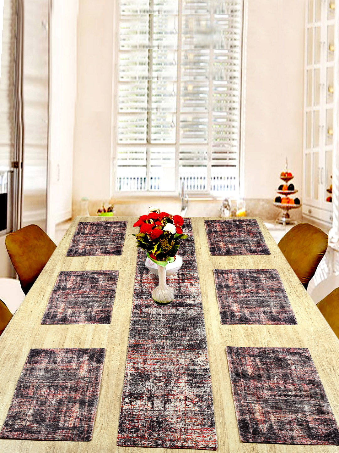 BELLA TRUE Set Of 7 Black & Beige Printed Table Placemat With Runner