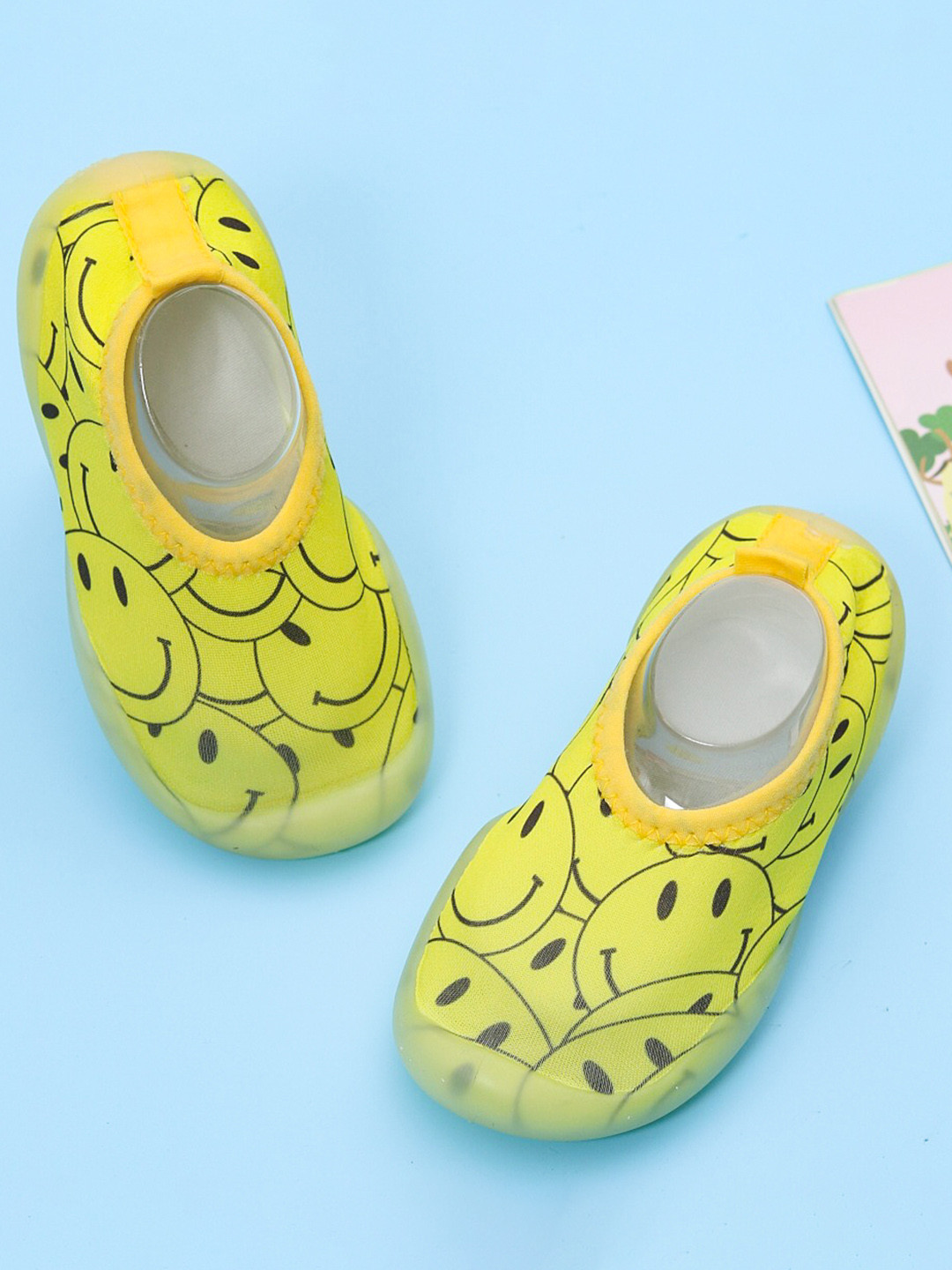 Yellow Bee Kids Yellow & Black Smiley Printed Cotton Booties