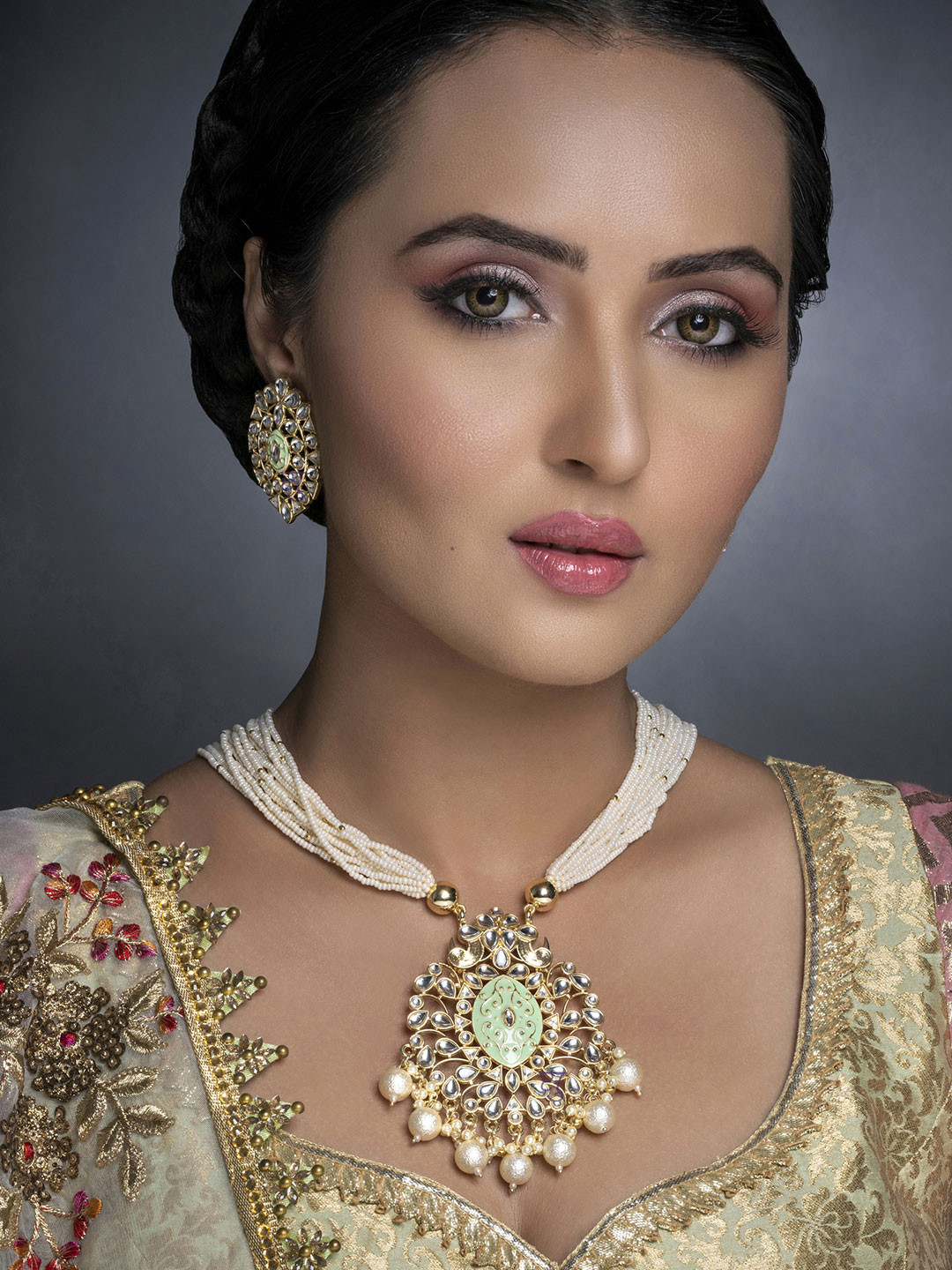 Sukkhi Gold-Plated Lime Green & White Marvellous Kundan Studded Pearl Beaded Choker Jewellery Set