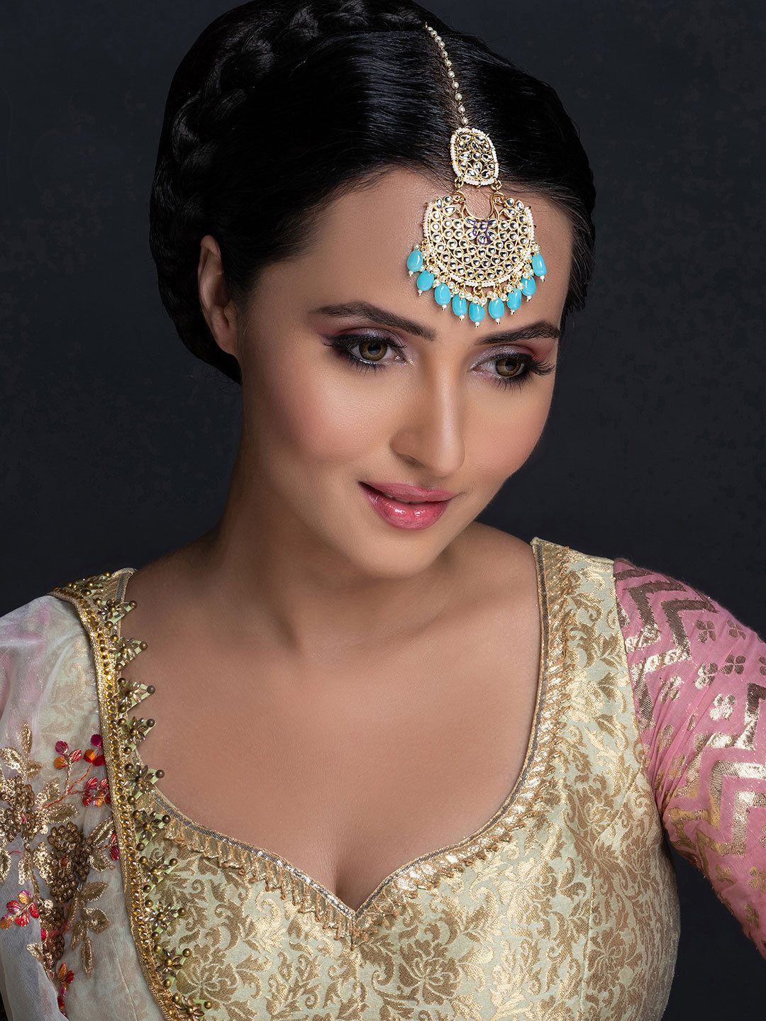 Sukkhi Gold-Plated White & Blue Beaded & Kundan-Studded Maang Tikka
