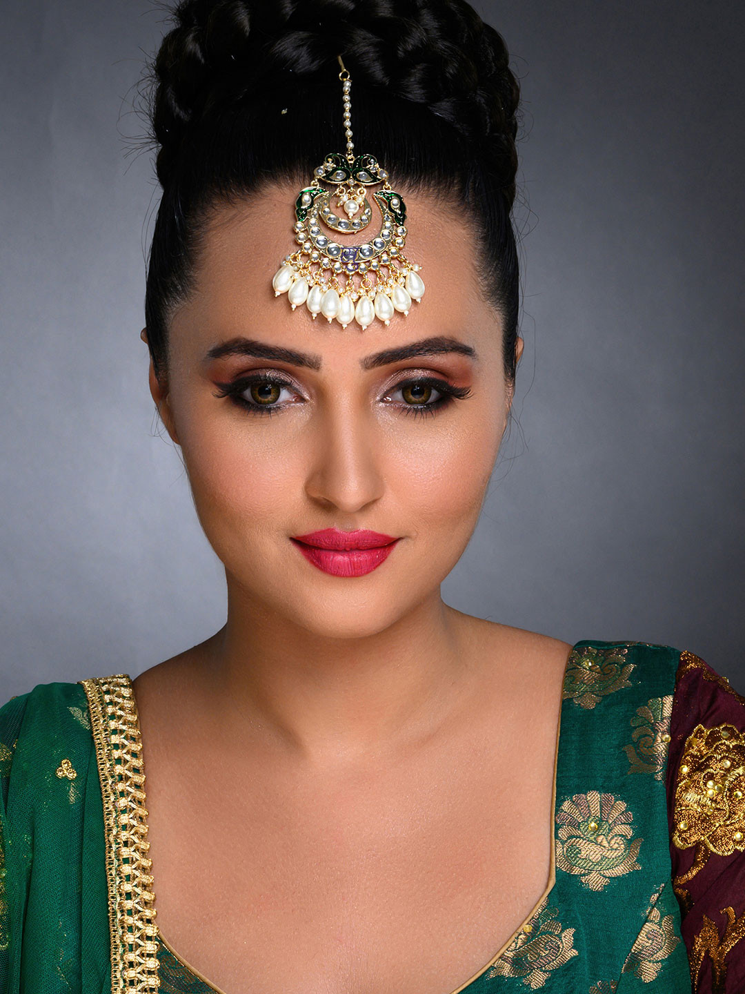 Sukkhi Gold-Plated Green Pearl & Kundan-Studded Maangtikka