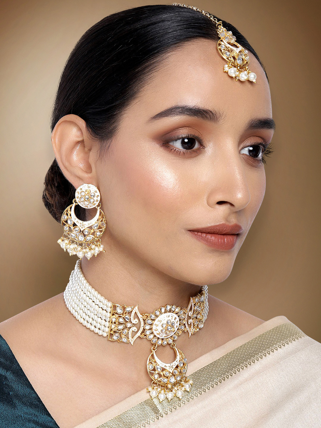 Peora Gold Plated & White Meenakari Kundan Beaded Jewellery Set