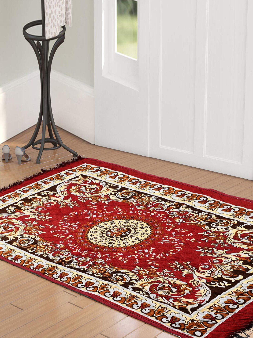 Kuber Industries Maroon & Brown Printed Super Soft Velvet Traditional Anti-Skid Carpet