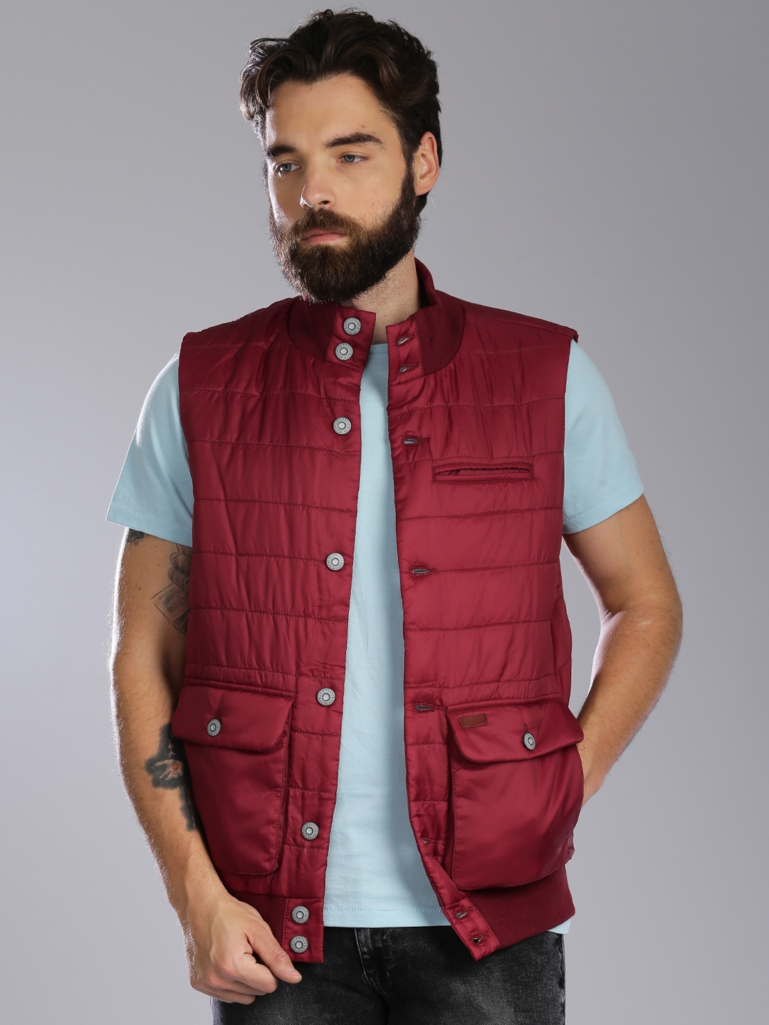 Buy Levis Red Sleeveless Puffer Jacket - Jackets for Men 1460561 | Myntra