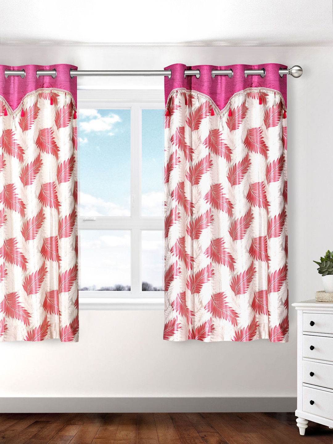 Cortina Beige & Pink Single Leaf Print Window Curtain