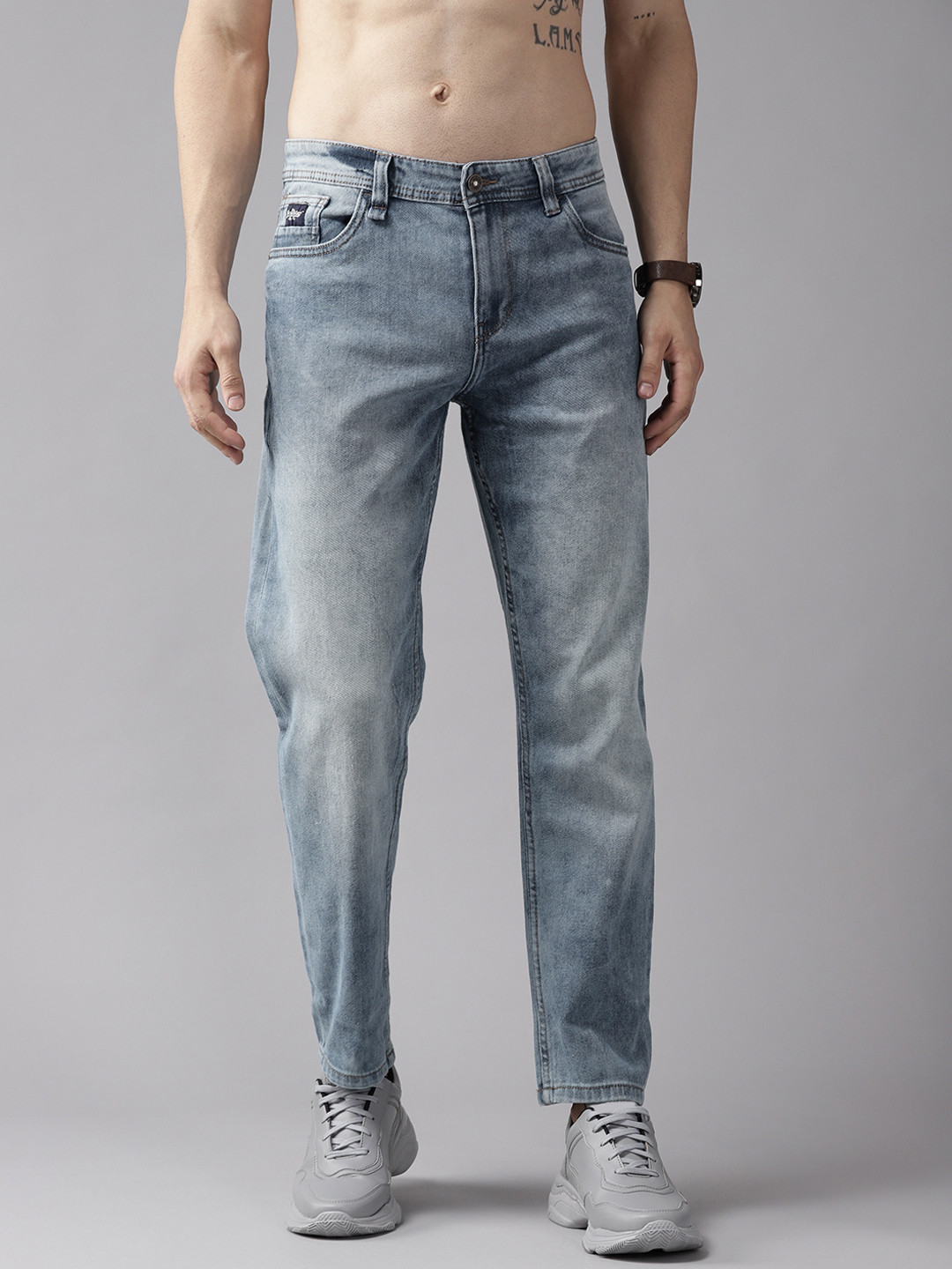 Roadster Men Blue Fade Stretchable Carrot Fit Jeans