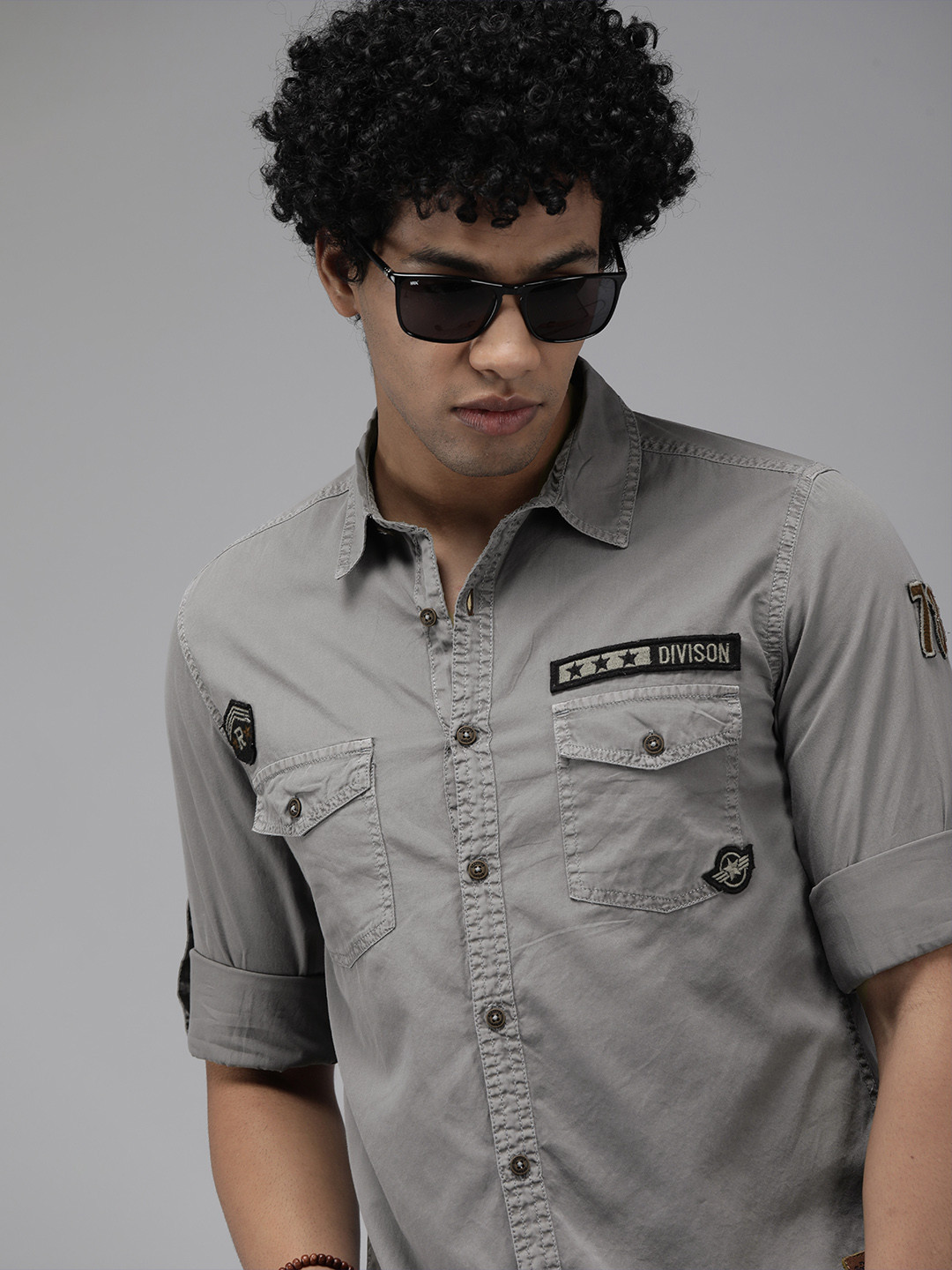 Roadster Men Grey Solid Regular Fit Cotton Casual Badge Shirt