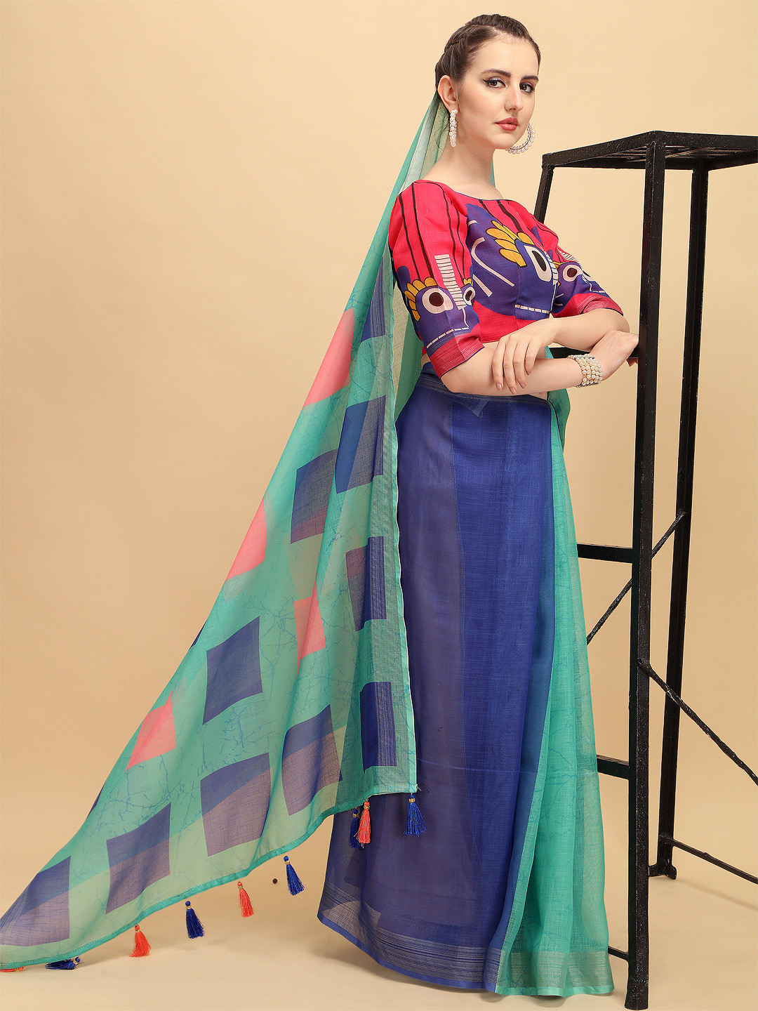 Sangria Blue Colourblocked Pure Linen Colourblocked Saree