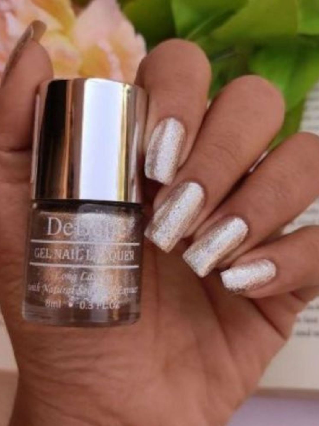 DeBelle Long Lasting Gel Nail Lacquer with Seaweed Extract - Sparkling Dust 6 ml