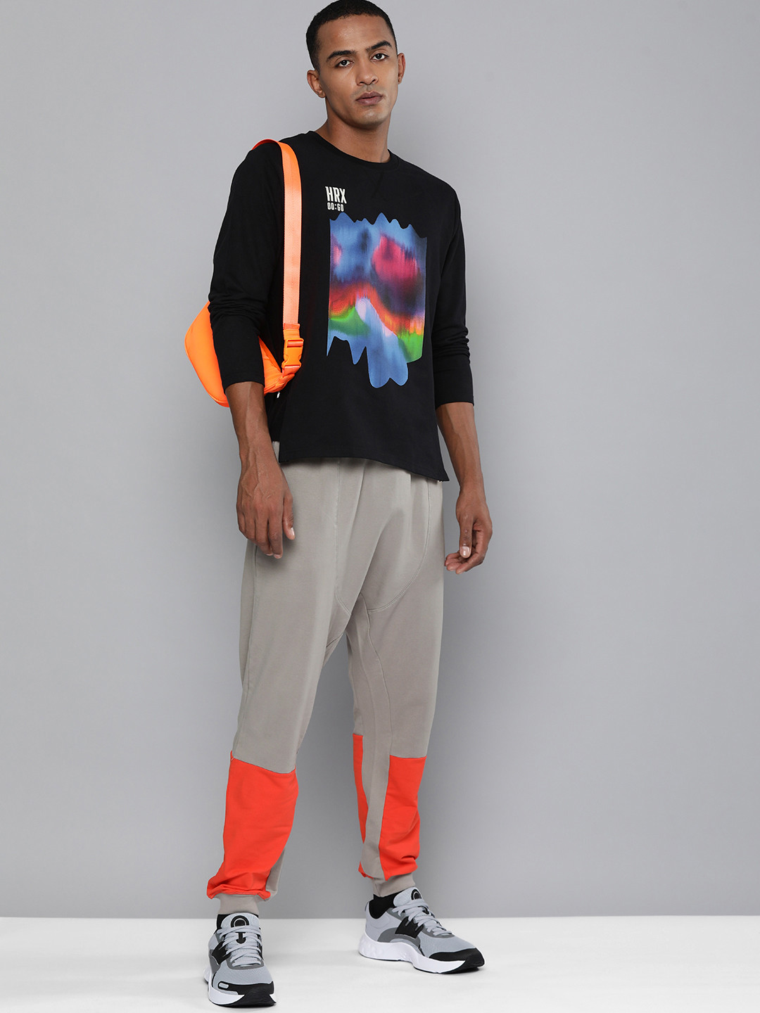 HRX By Hrithik Roshan Lifestyle Men Wet Weather Lycra Colourblock Joggers