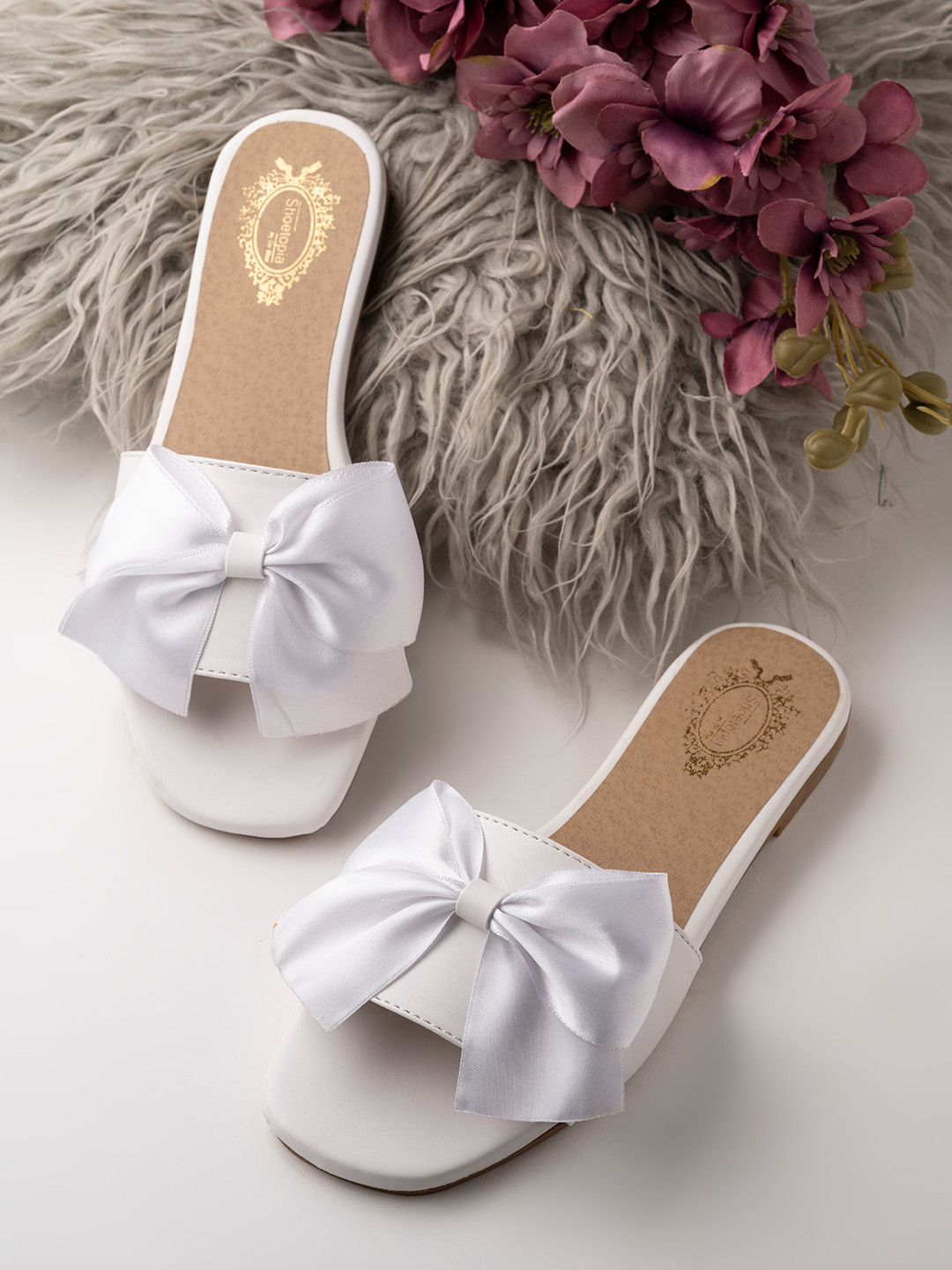 Shoetopia Women White Open Toe Flats with Bows